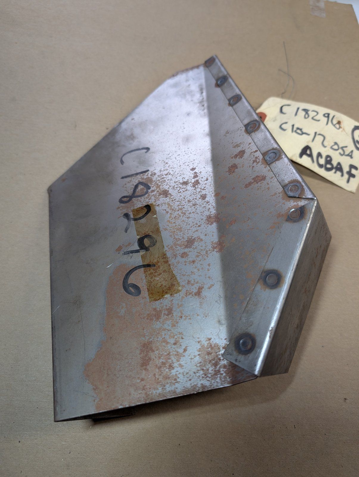 C18296 SHIELD - HEAT ( ENGINE AIR DEFLECTOR ) KOHLER - Ingersoll/Case Tractor Part
