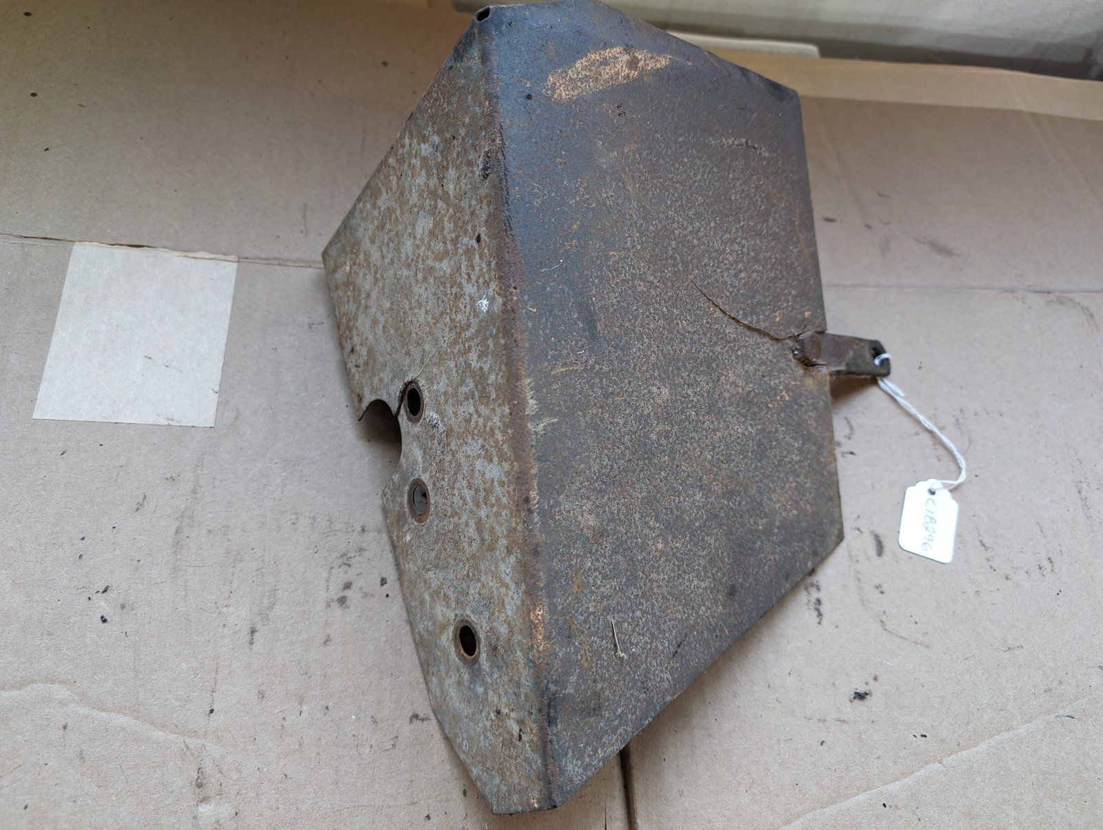 C18296 USED SHIELD - HEAT ( ENGINE AIR DEFLECTOR ) KOHLER - Ingersoll/Case Tractor Part
