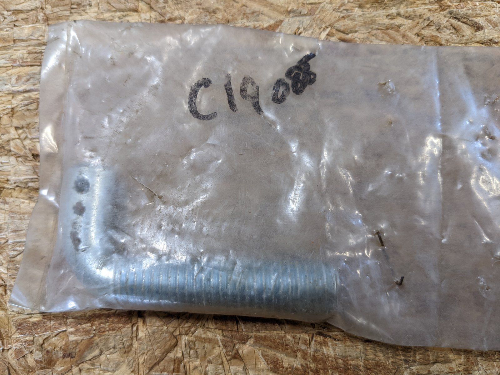 C19088 BOLT - 
