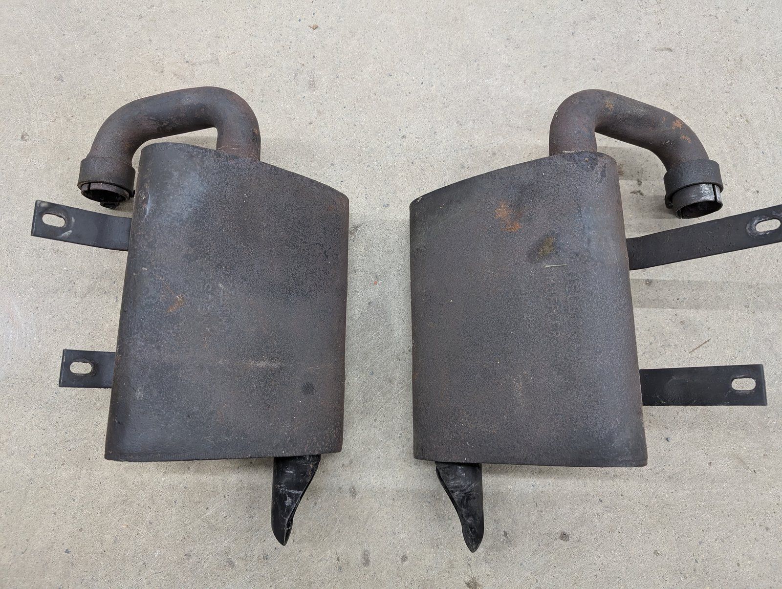 C19194 & C19195 USED Muffler SET ONAN - Ingersoll/Case Tractor Part