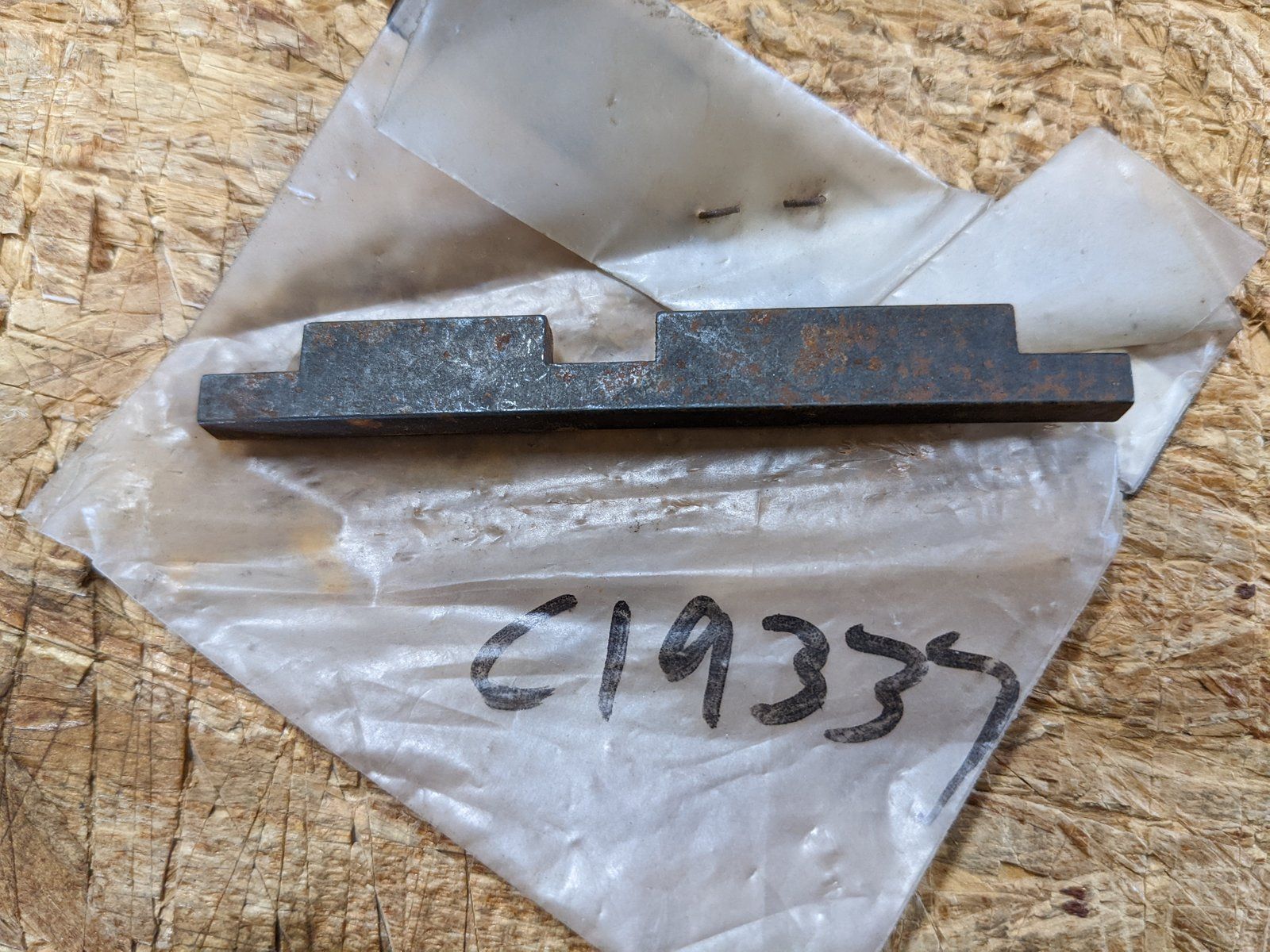 C19337 KEY COUNTERSHAFT TECUMSEH 792034A - Ingersoll/Case Tractor Part