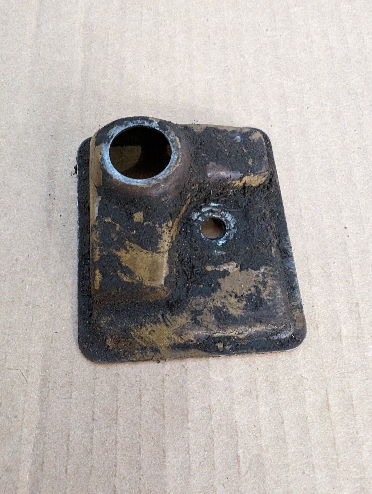 C20249 USED ONAN VALVE COVER WITH BREATHER BF - Ingersoll/Case Tractor Part