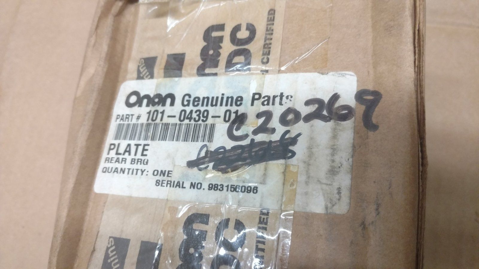 C20269 PLATE-REAR BEARING ONAN 101-0439 - Ingersoll/Case Tractor Part