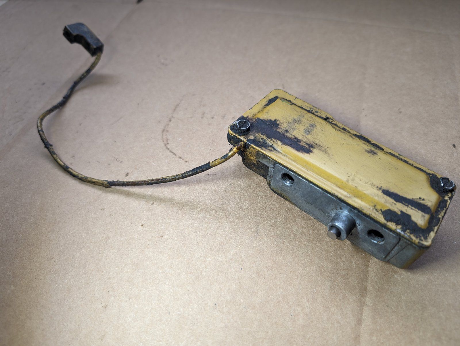 C20338 USED ONAN BREAKER BOX ASSEMBLY 160-1161 160-1149 160-1158 - Ingersoll/Case Tractor Part