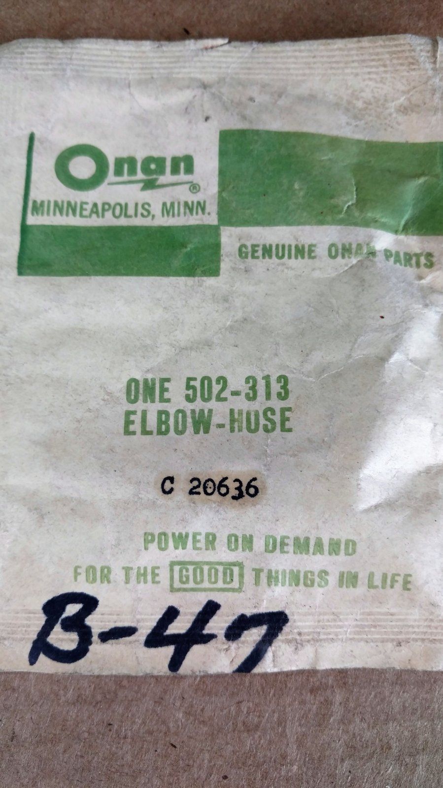 C20636 ELBOW HOSE CONNECTION ONAN 502-313 - Ingersoll/Case Tractor Part