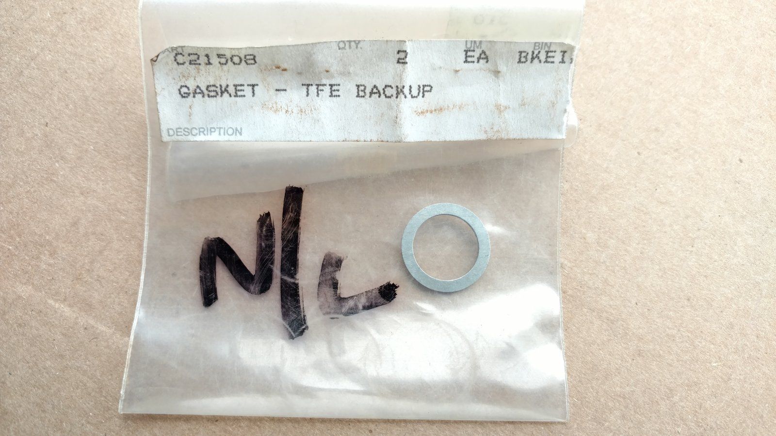 C21508 GASKET-HYD CONTROL VALVE C26664 - Ingersoll/Case Tractor Part
