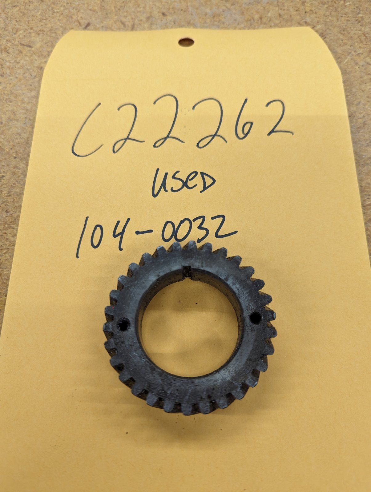 C22262 USED GEAR-CRANKSHAFT ONAN 104-0032 - Ingersoll/Case Tractor Part