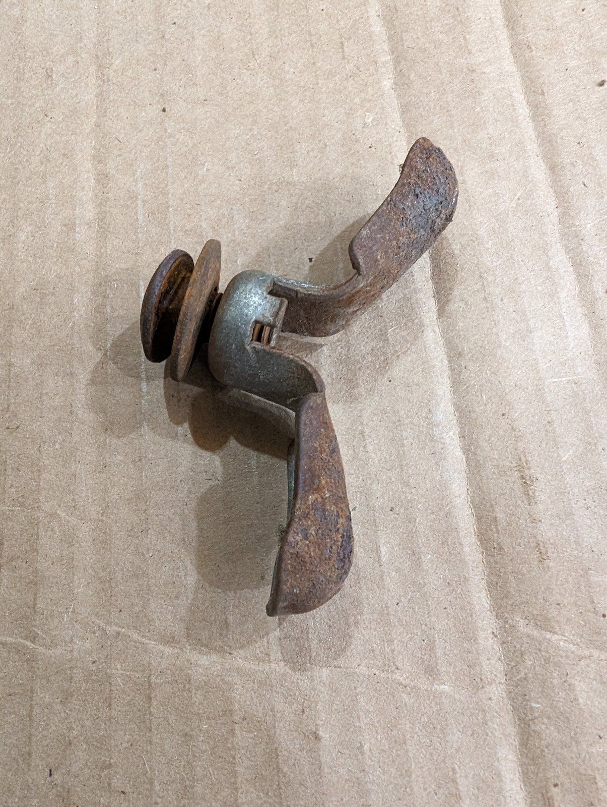 C22774 USED NUT-WING BOLT/WASHER SNOW BLOWER - Ingersoll/Case Tractor Part