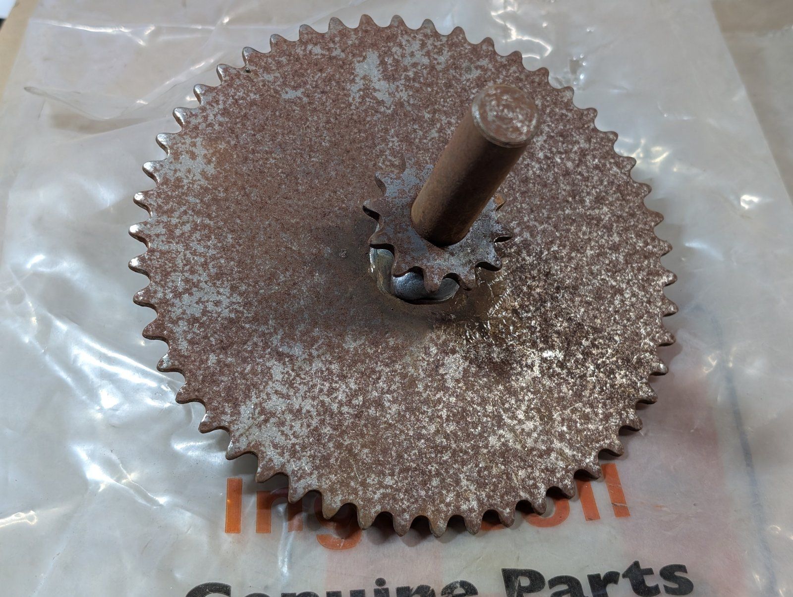 C22883 SPROCKET ASSEMBLY - Ingersoll/Case Tractor Part