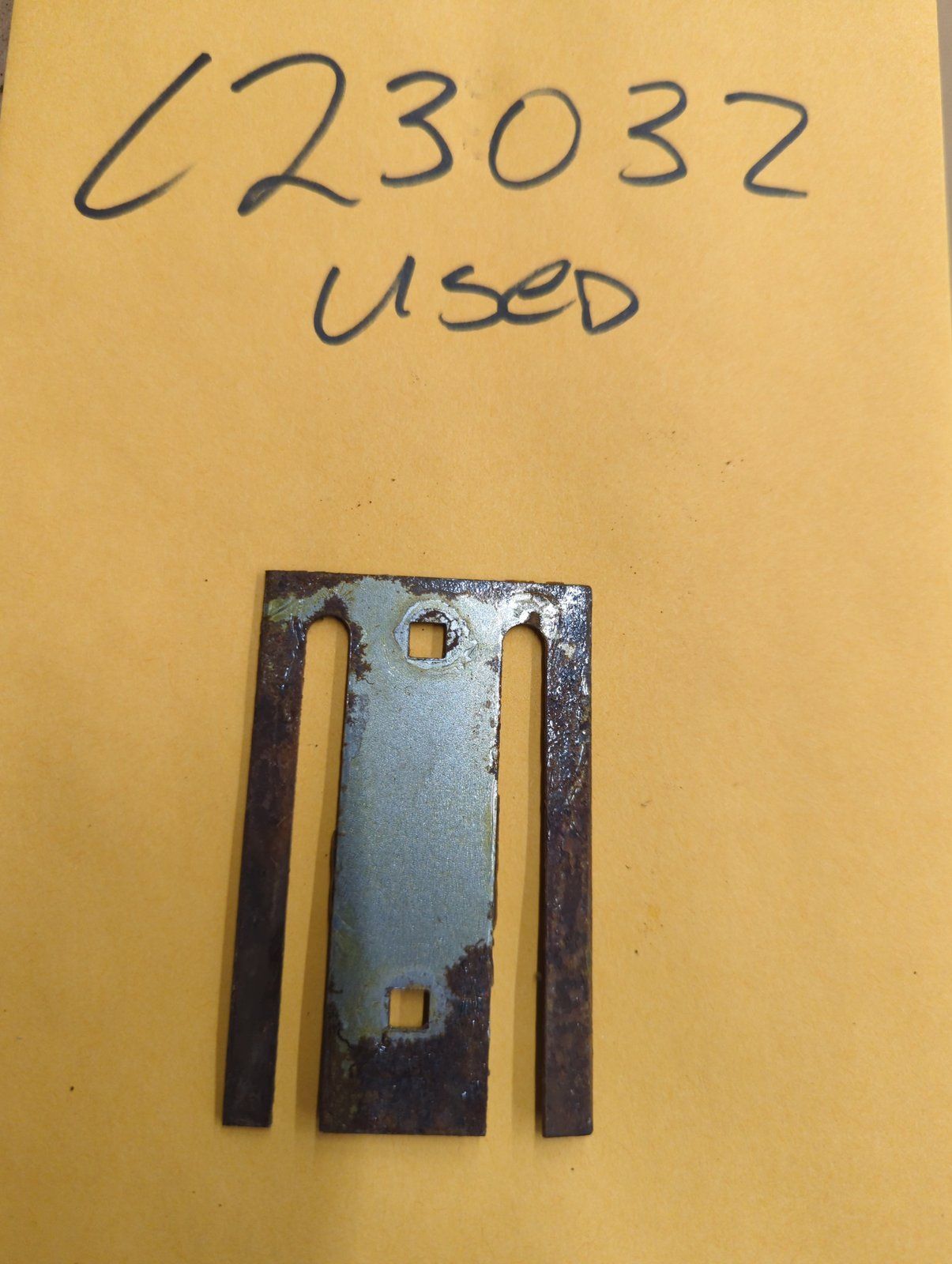 C23032 USED PAD COVER CHOKE THROTTLE - Ingersoll/Case Tractor Part