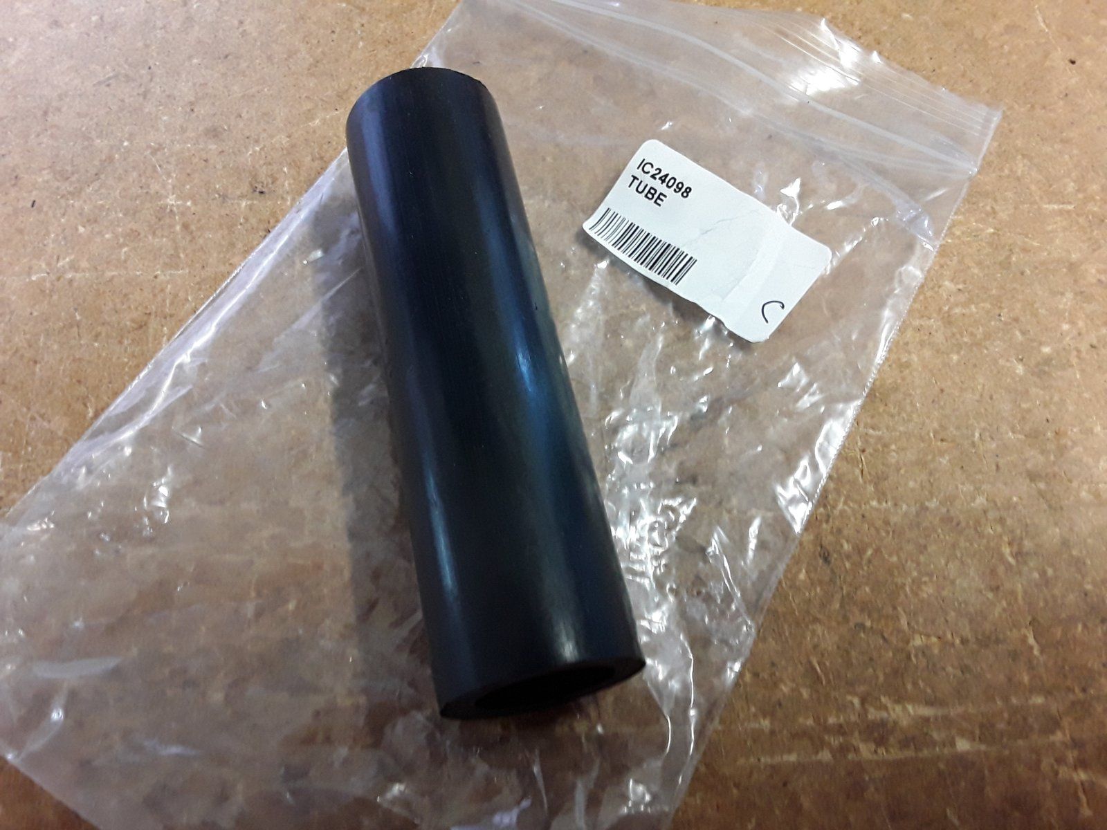 C24098 TUBE-STEERING COLUMN 1.04x1.62 - Ingersoll/Case Tractor Part