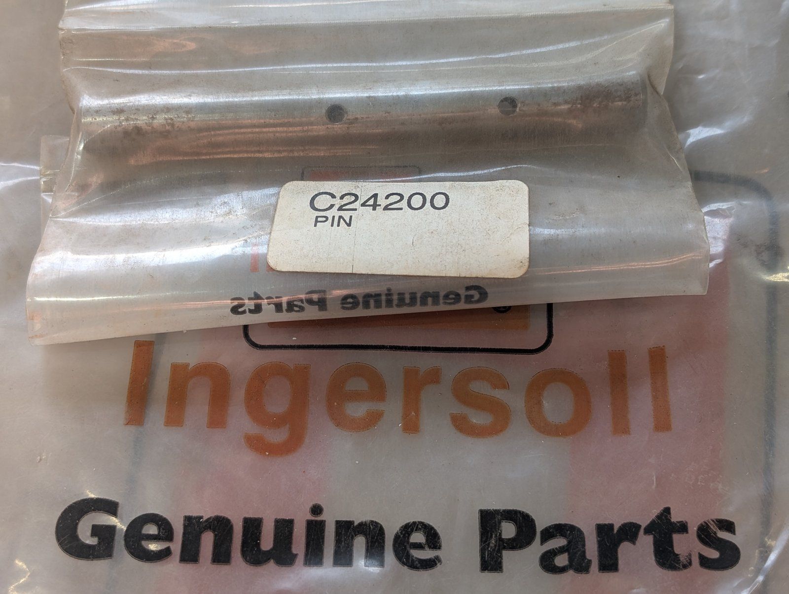 C24200 PIN PIVOT BRACKET - Ingersoll/Case Tractor Part
