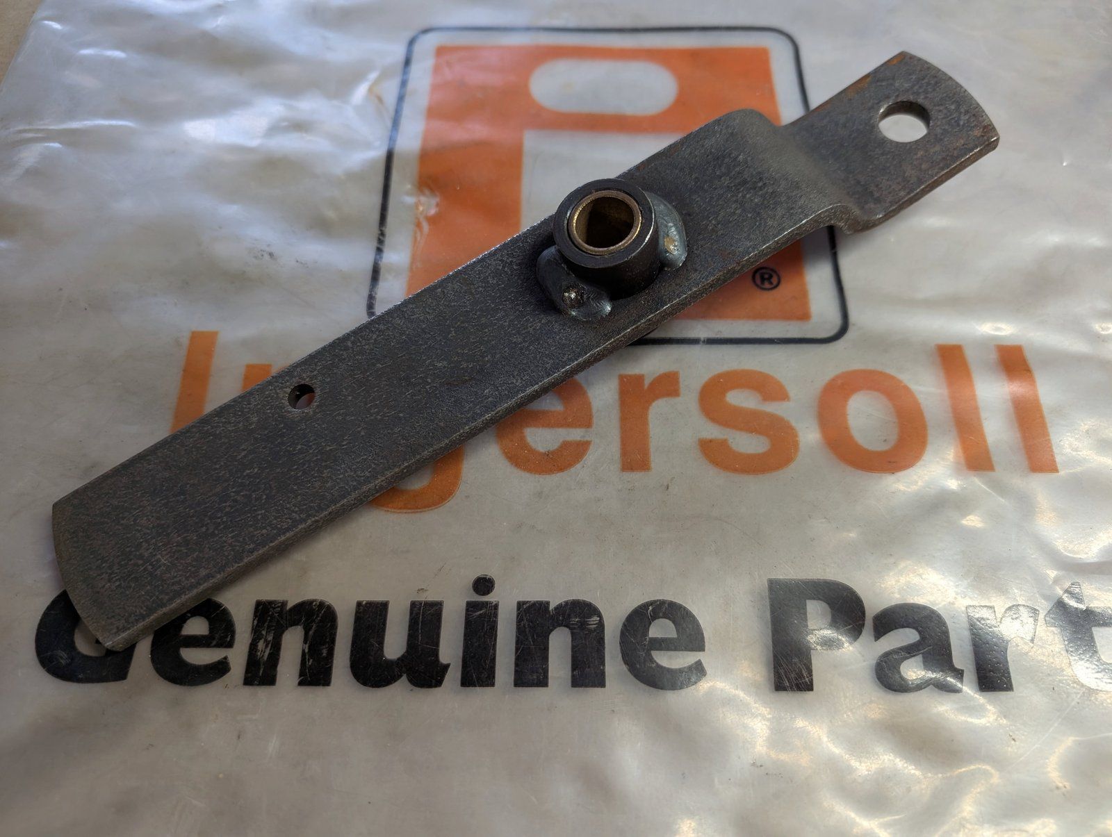 C24251 IDLER ARM - Ingersoll/Case Tractor Part