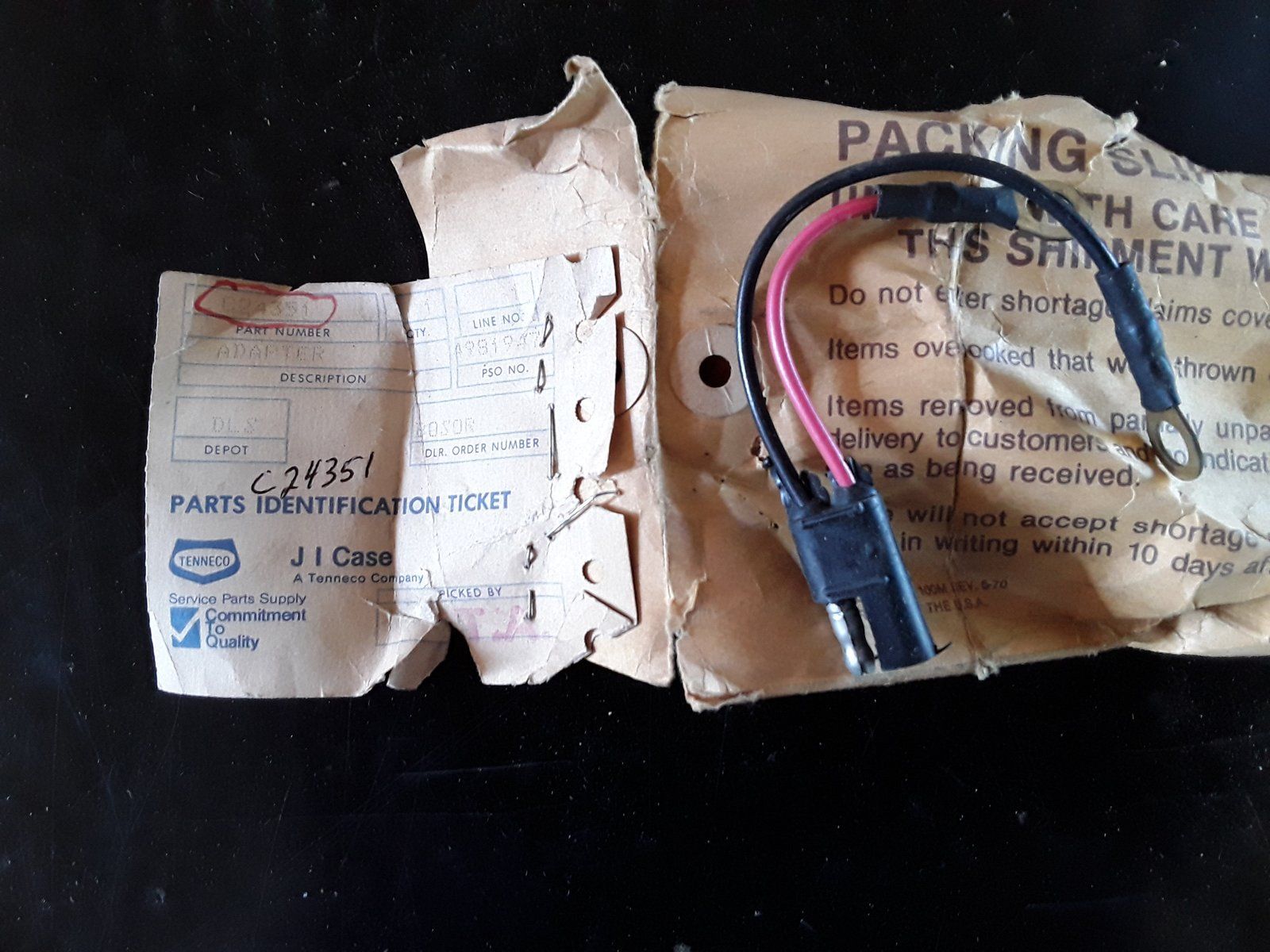 C24351 ADAPTOR - BATTERY CHARGER - Ingersoll/Case Tractor Part