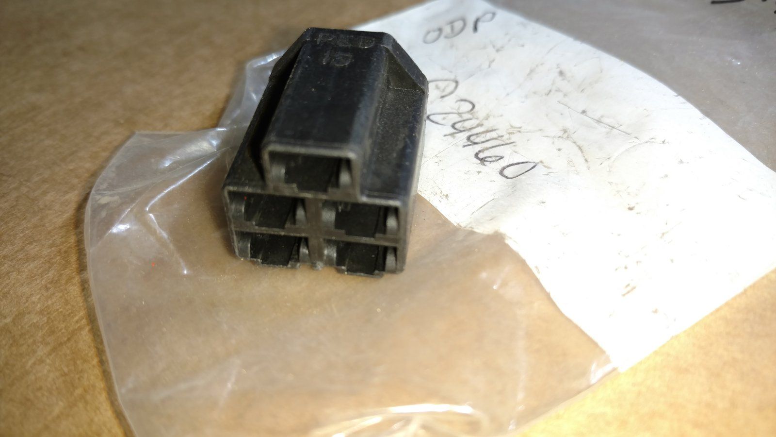 C24460 CONNECTOR - 5 CONTACT - Ingersoll/Case Tractor Part