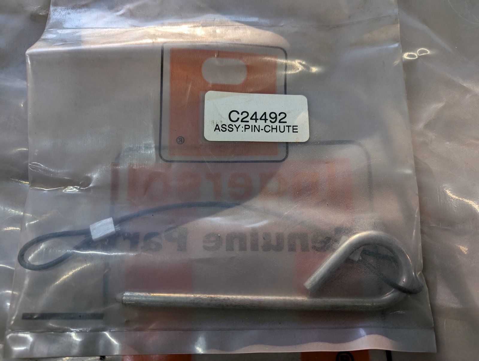 C24492 ASSY PIN CHUTE HANGER - Ingersoll/Case Tractor Part
