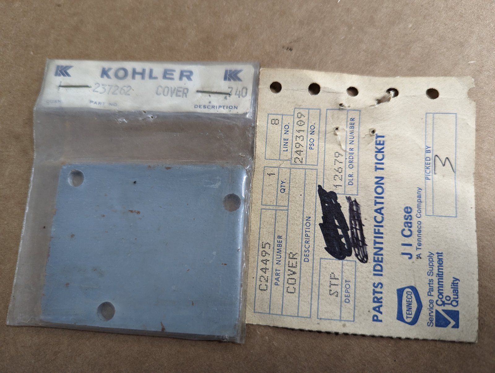 C24495 COVER KOHLER 237262 - Ingersoll/Case Tractor Part