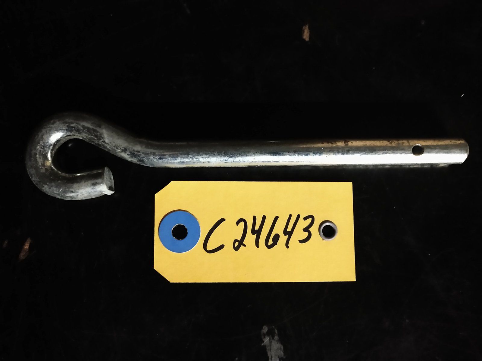 C24643 ROD - CHUTE CONTROL SNOW BLOWER - Ingersoll/Case Tractor Part