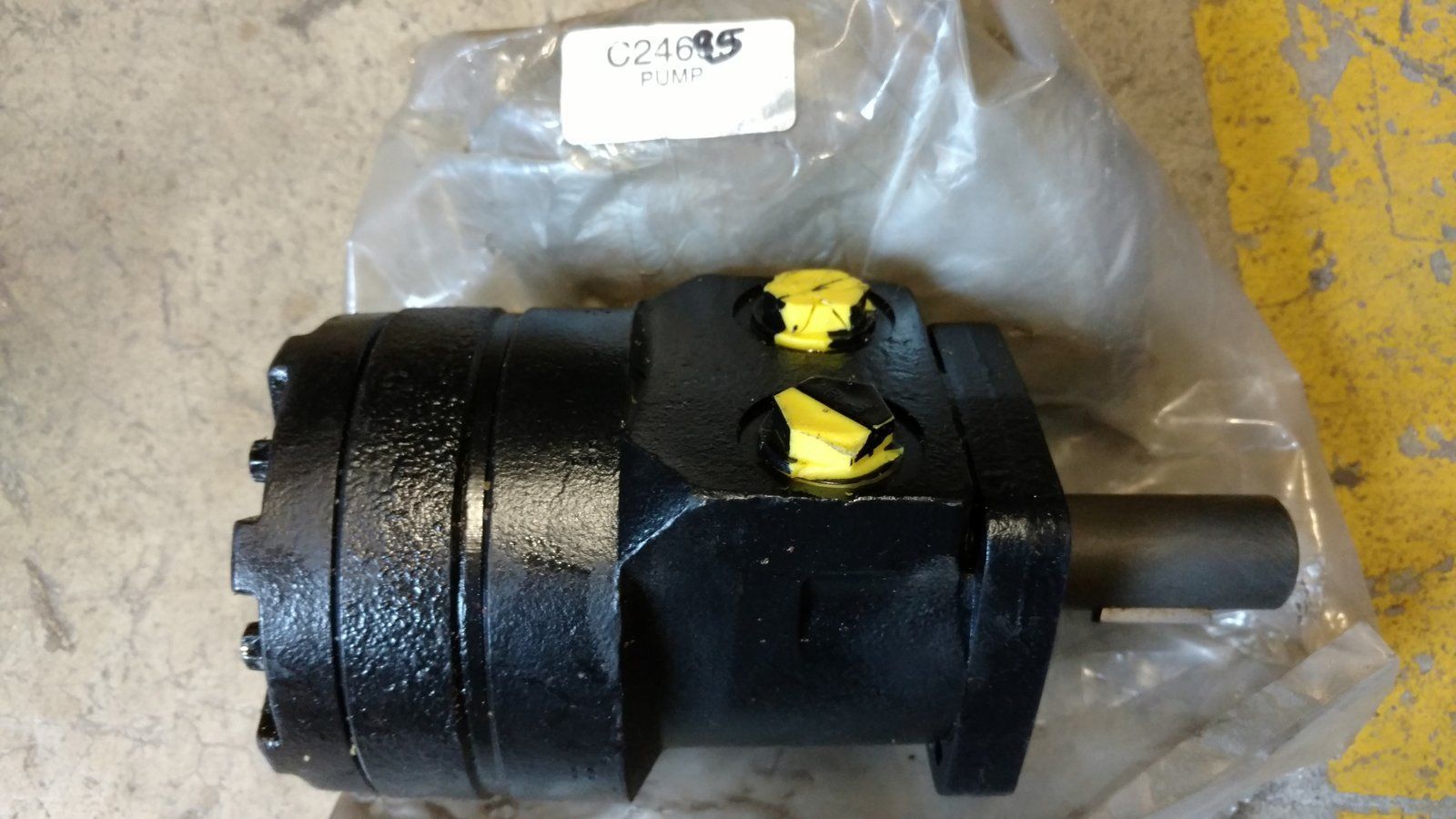C24695 MOTOR - HYD ORBIT TILLER - Ingersoll/Case Tractor Part