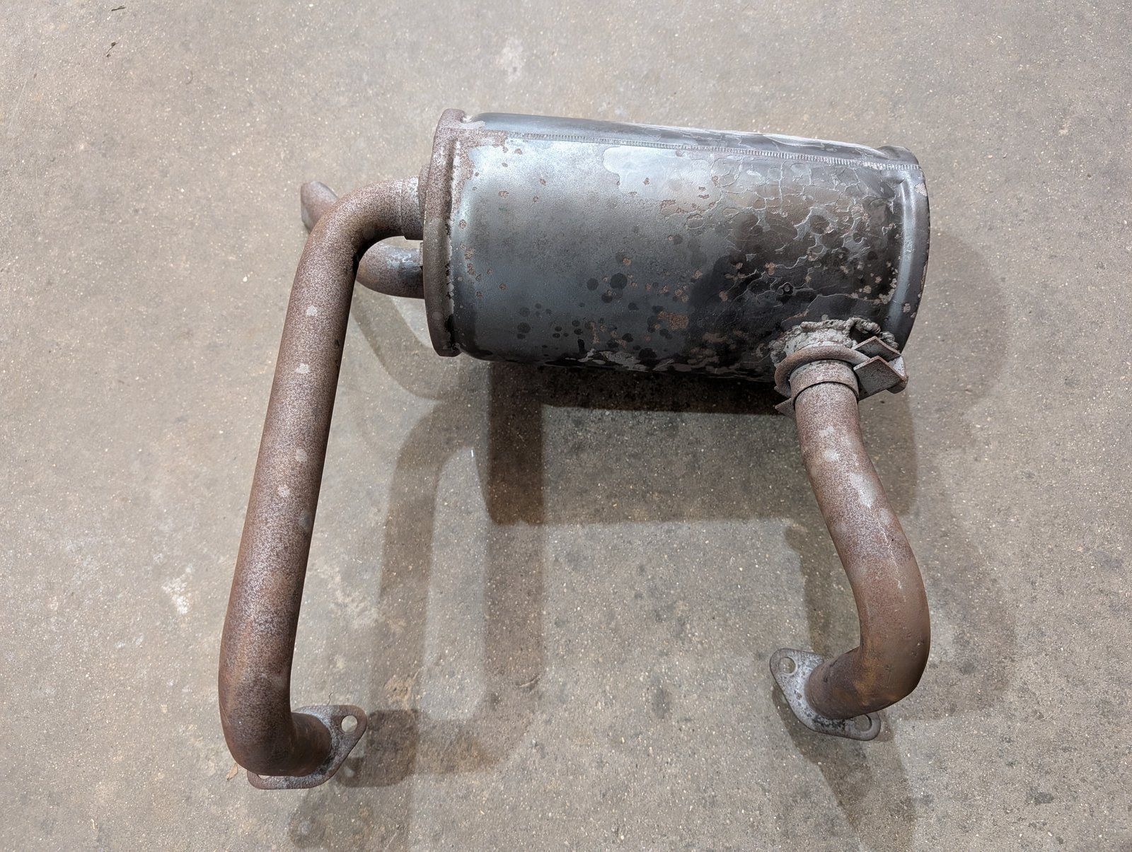 C24703 USED Muffler 446/448 C25071 C25073 - Ingersoll/Case Tractor Part