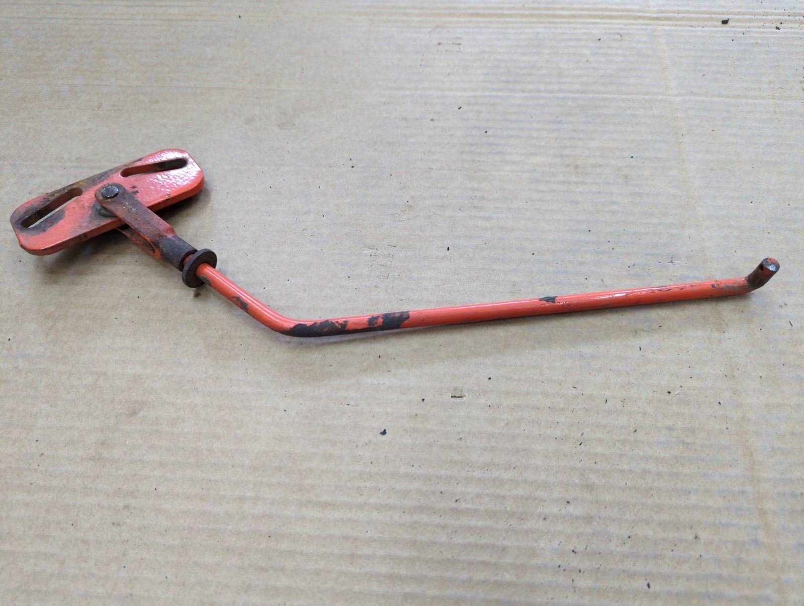 C24795 USED BRAKE ROD - Ingersoll/Case Tractor Part