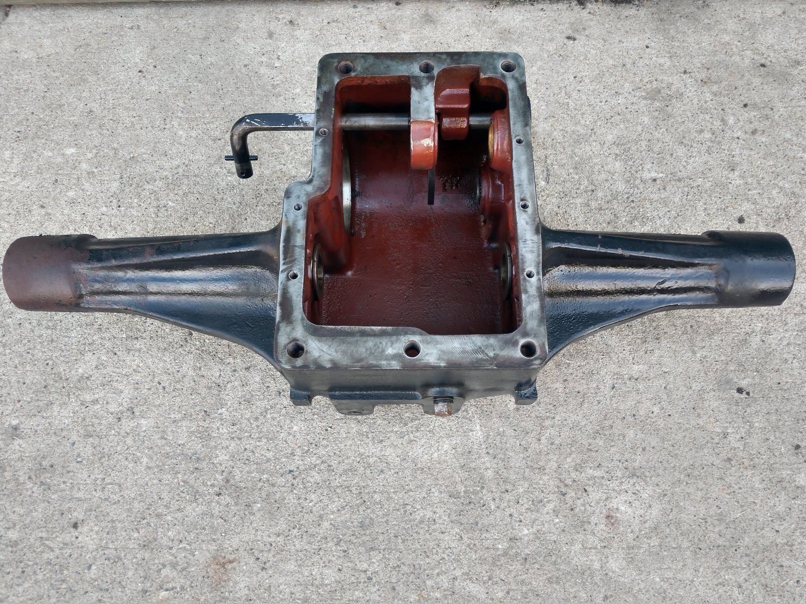 C24805 USED CASE - TRANSMISSION W/ RIBS GUSSETT C47669 - Ingersoll/Case Tractor Part