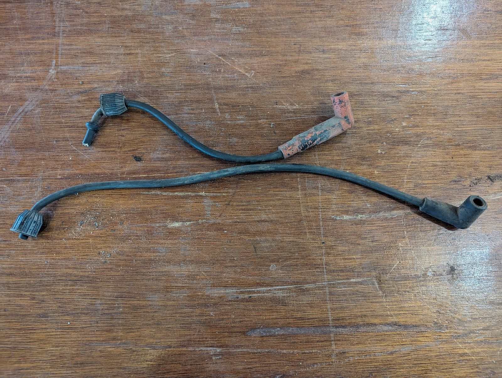 C24955 USED CABLE SPARK PLUG ONAN 167-1595 - Ingersoll/Case Tractor Part
