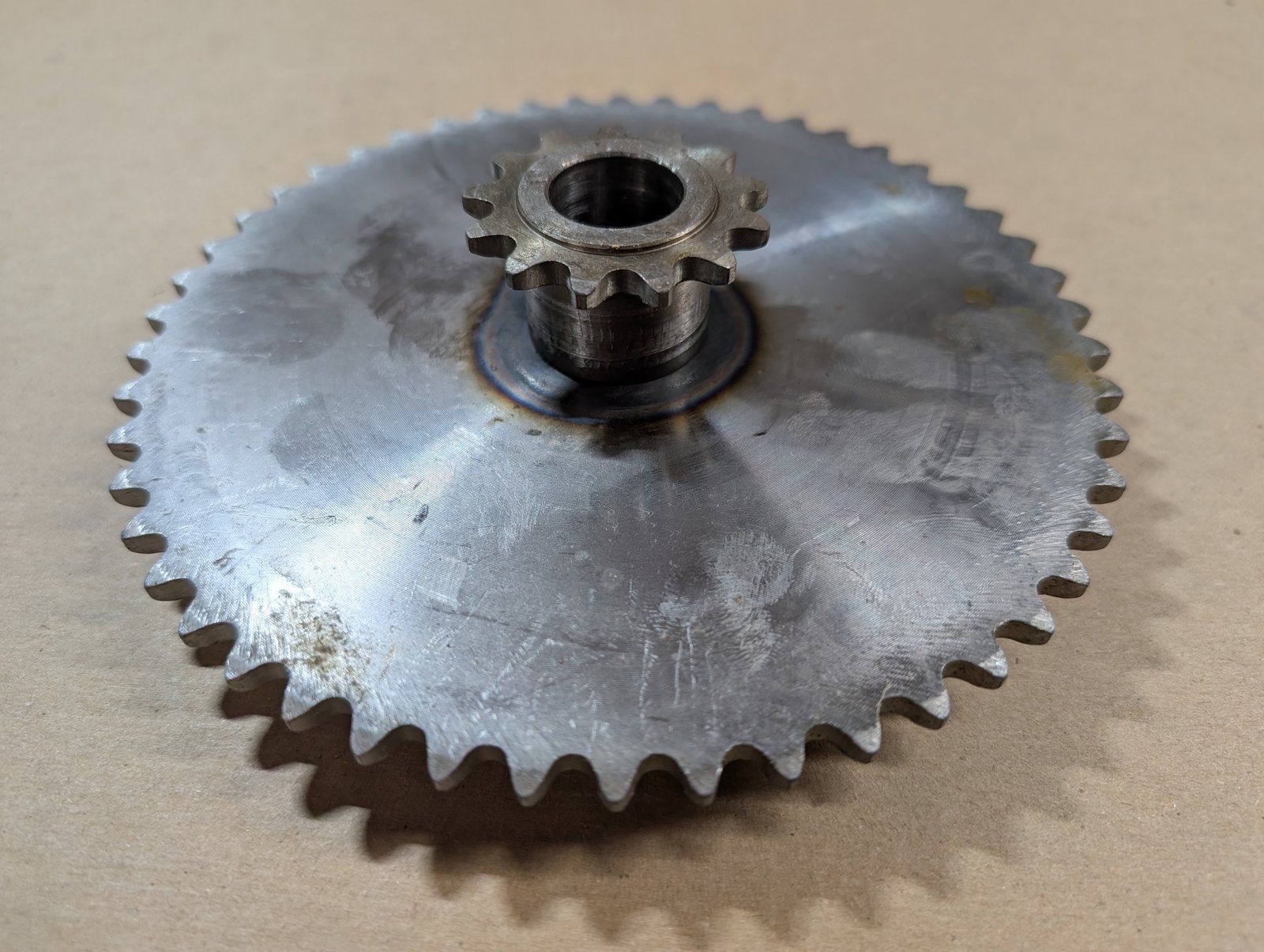 C25087 SPROCKET ASSY - INTERMEDIATE - Ingersoll/Case Tractor Part