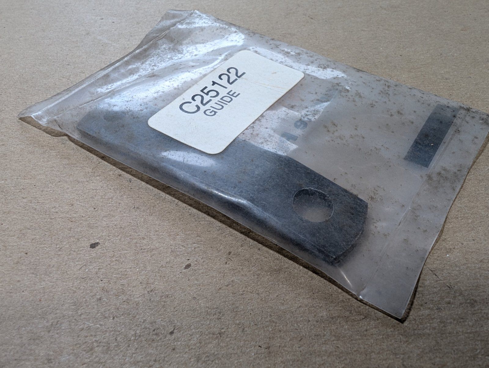 C25122 GUIDE BELT RER - Ingersoll/Case Tractor Part