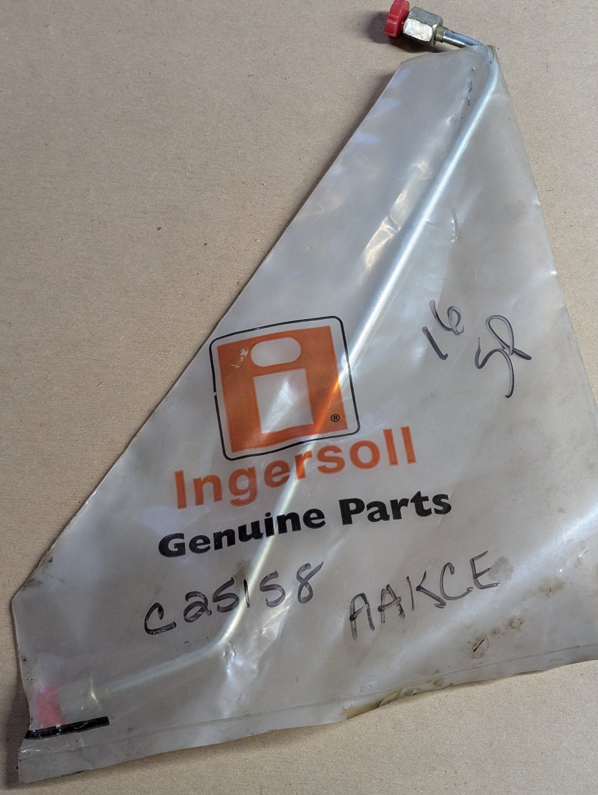 C25158 TUBE LIFT CYL ROD END LH - Ingersoll/Case Tractor Part