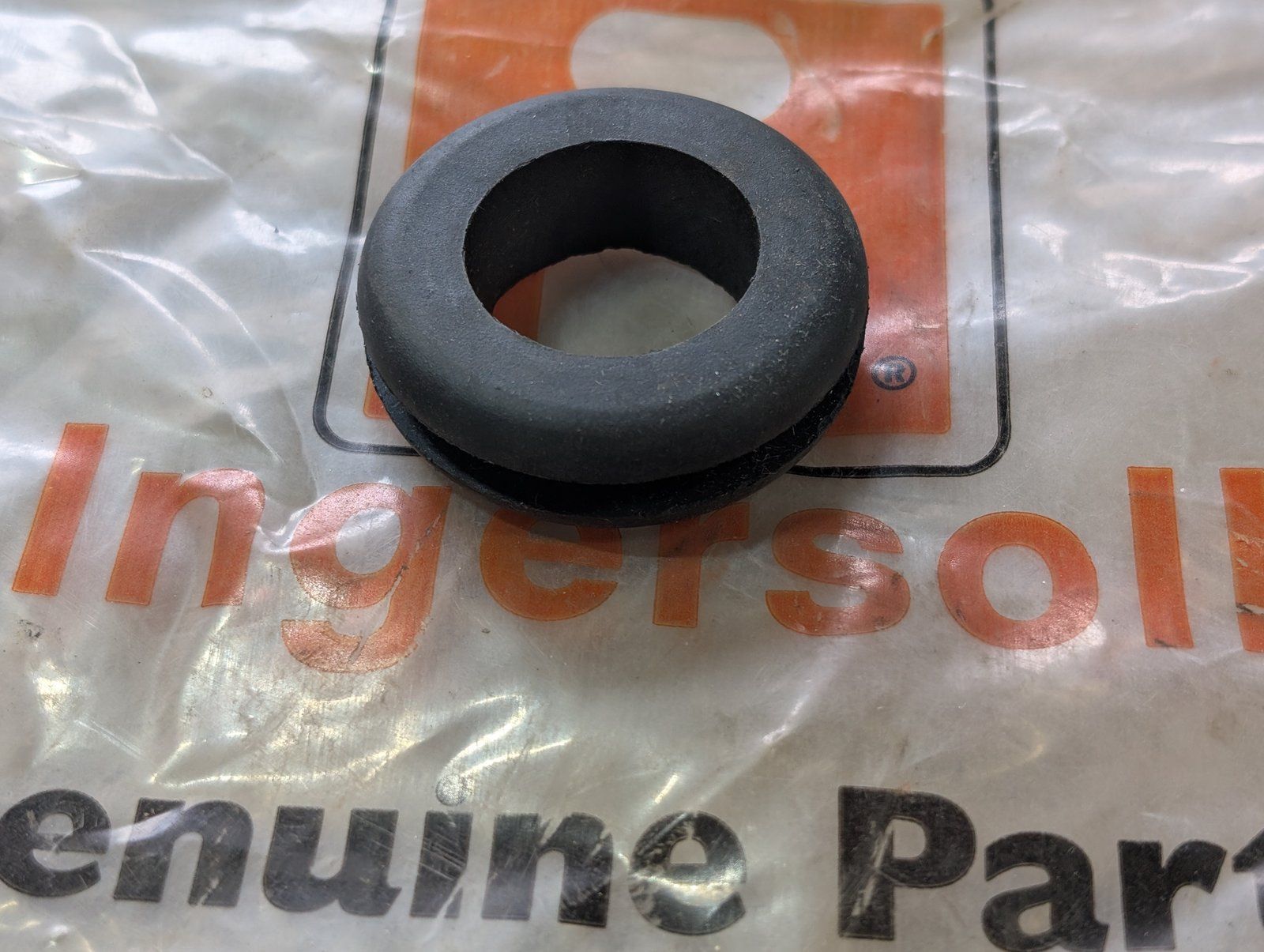 C25165 GROMMET - Ingersoll/Case Tractor Part