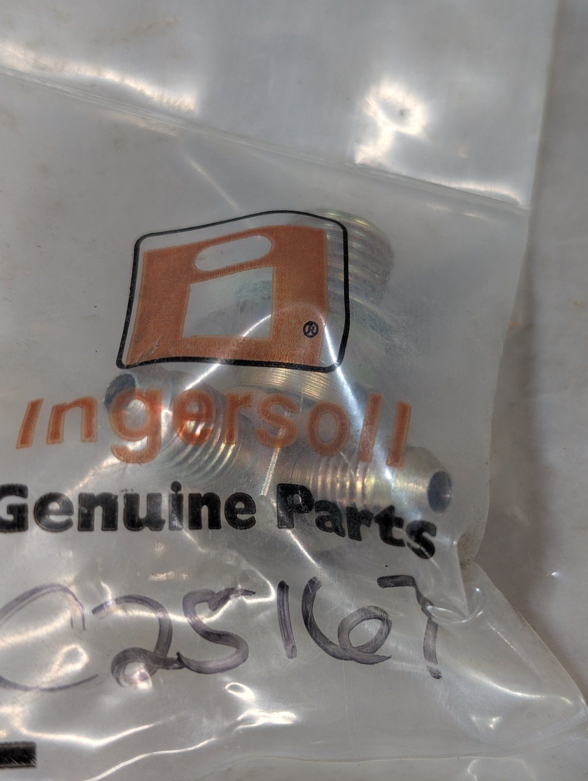 C25167 FIT'G HYD SPECIAL 3 MALE ENDS - Ingersoll/Case Tractor Part