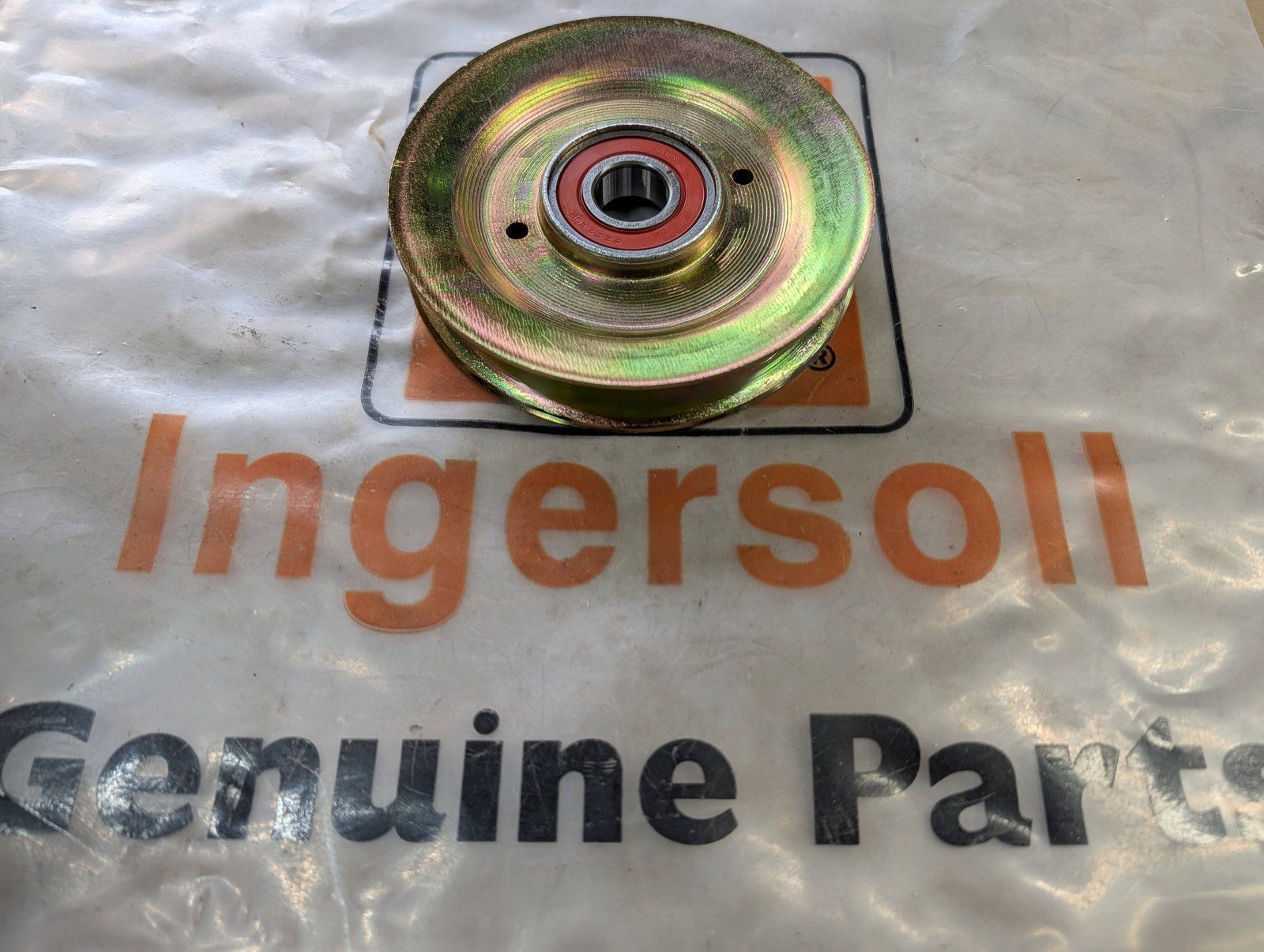 C25370 ( replaces G9021090 ) PULLEY V-IDLER 4.25" DECK SNOWBLOWER - Ingersoll/Case Tractor Part