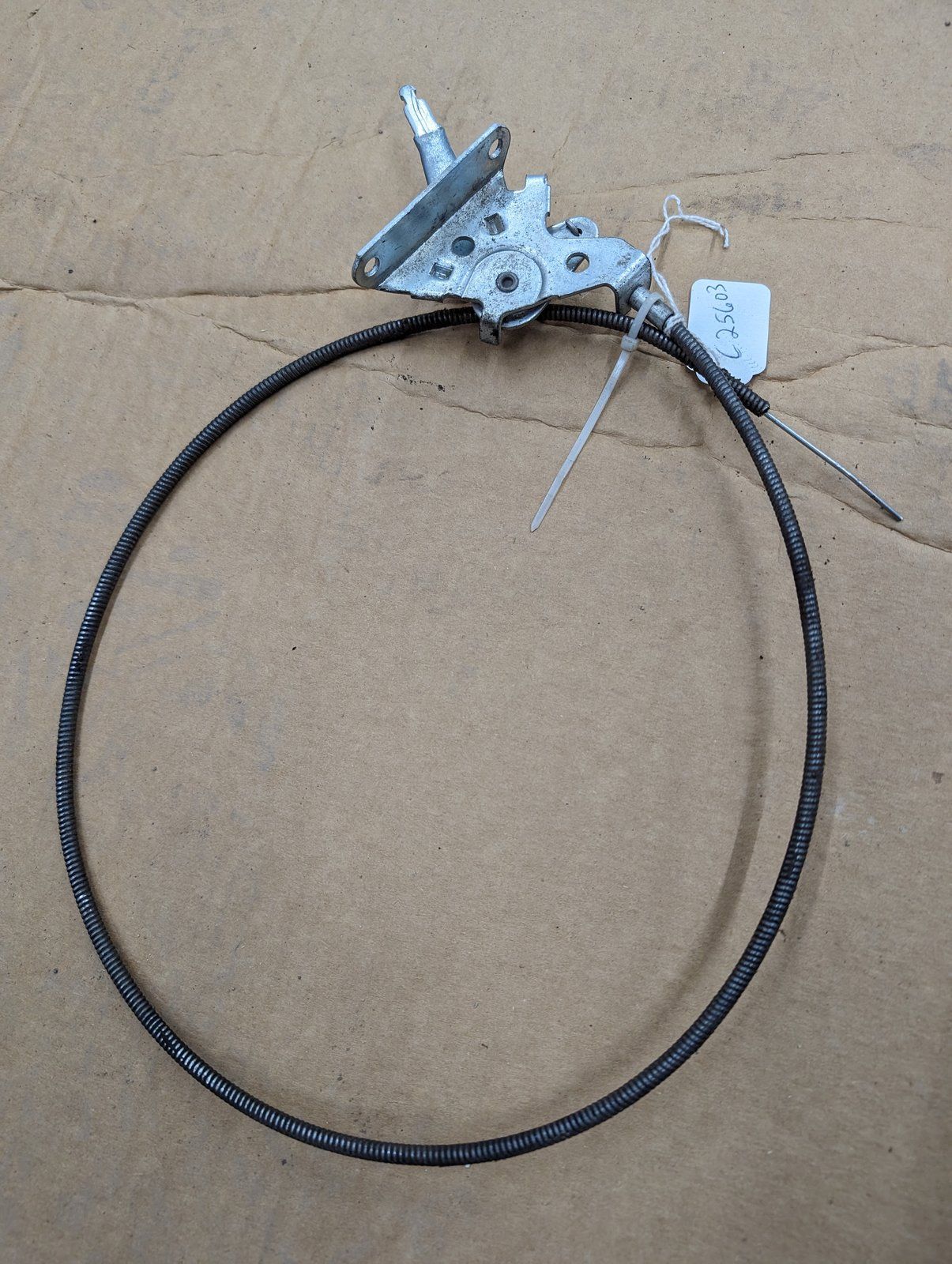 C25603 USED THROTTLE CABLE C33411 - Ingersoll/Case Tractor Part