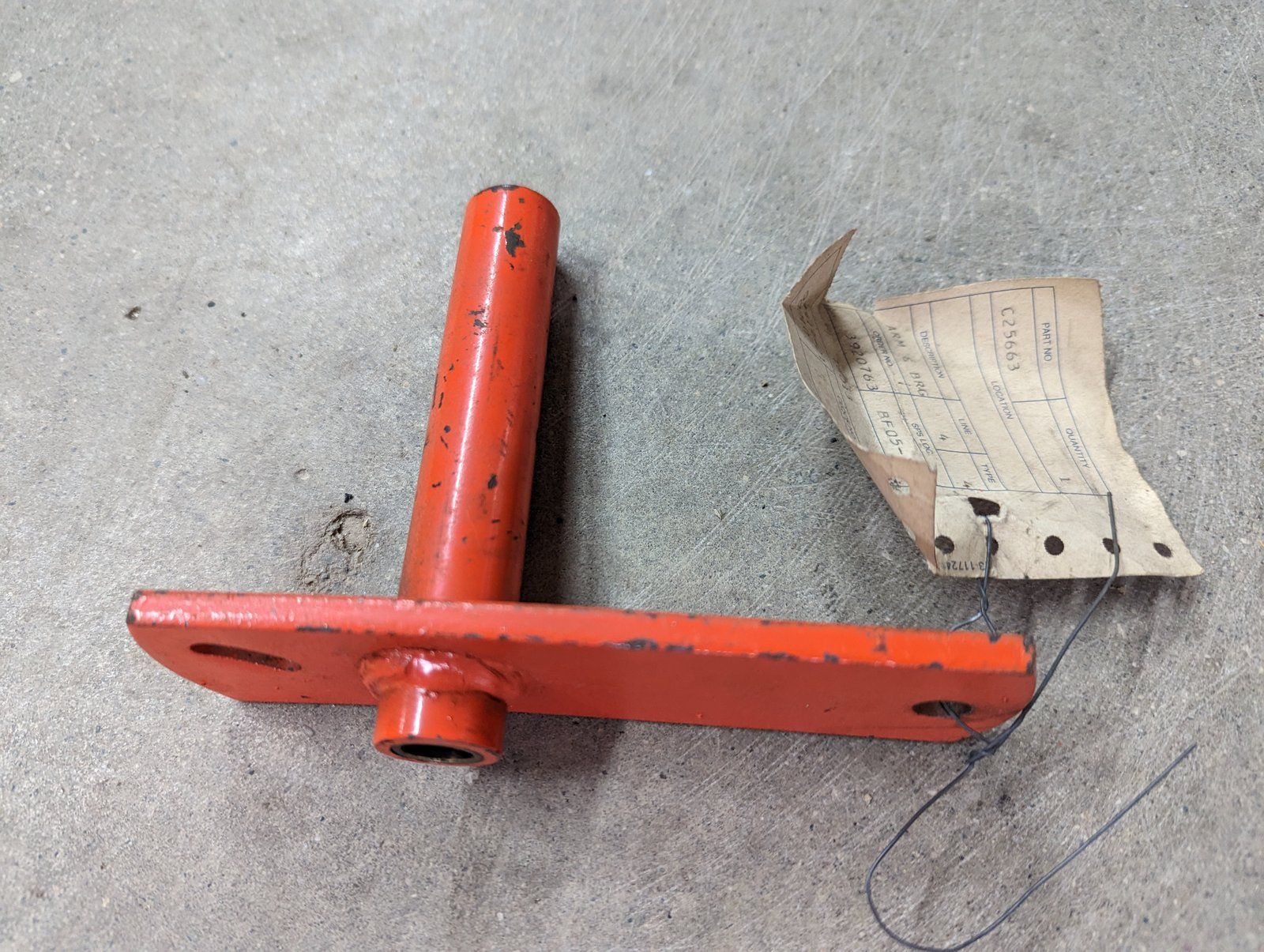 C25663 ARM - Ingersoll/Case Tractor Part