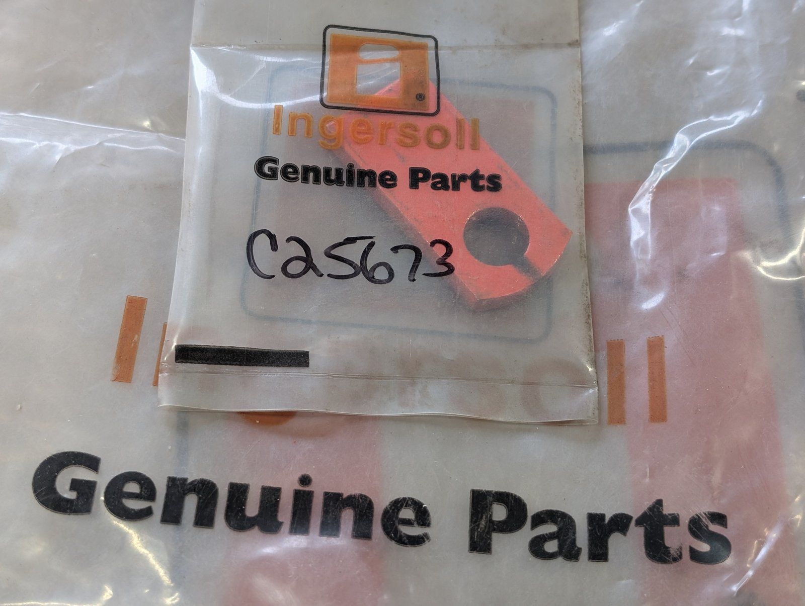 C25673 STRAP - Ingersoll/Case Tractor Part