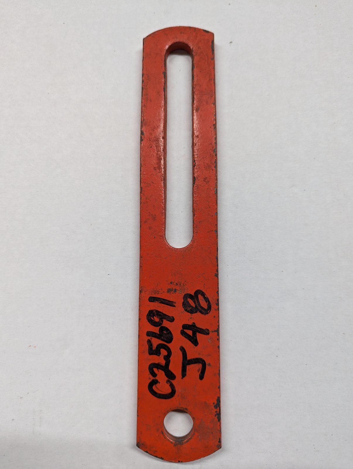 C25691 LINK - Ingersoll/Case Tractor Part