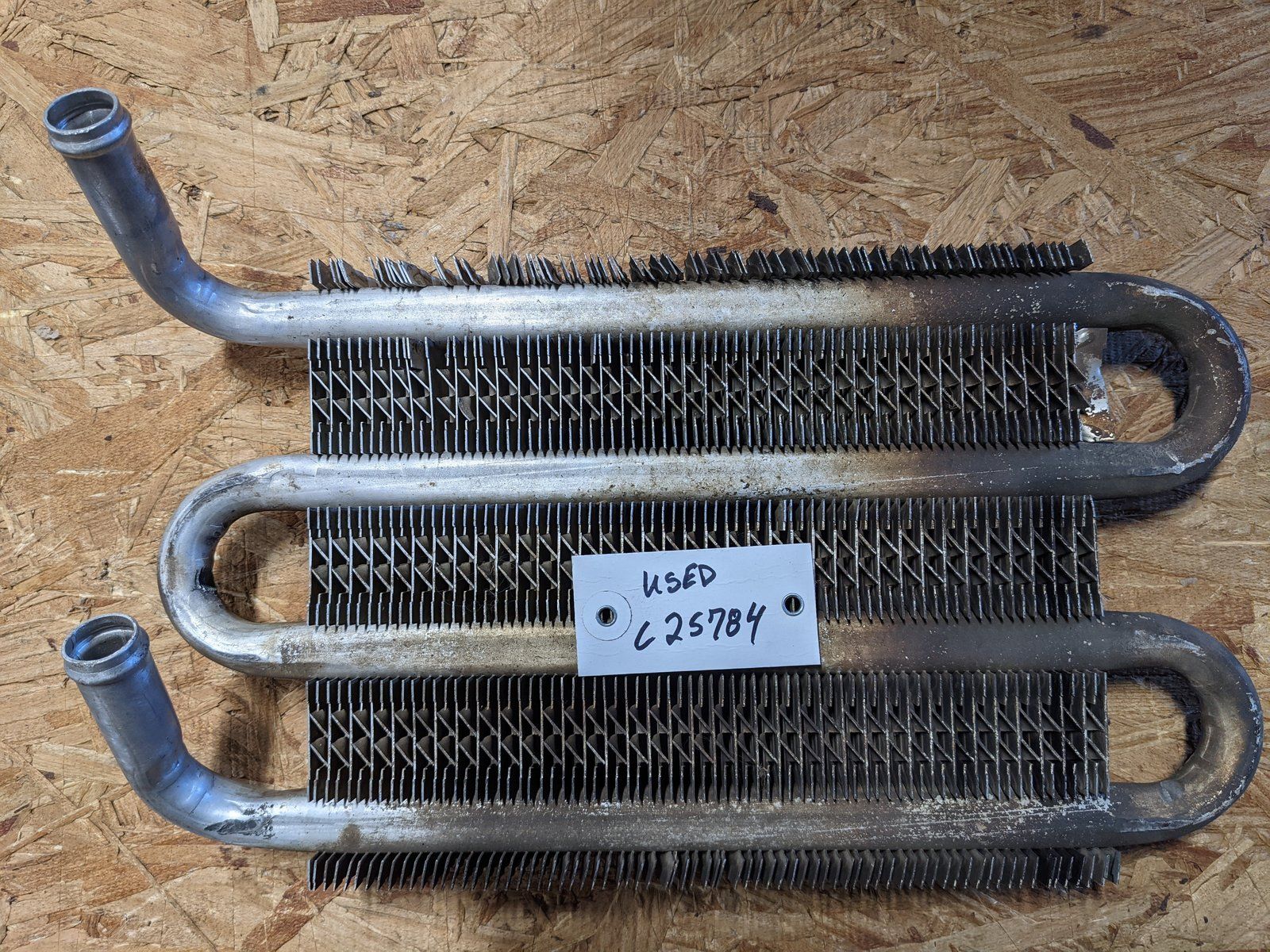 C25784 USED HEAT EXCHANGER - Ingersoll/Case Tractor Part