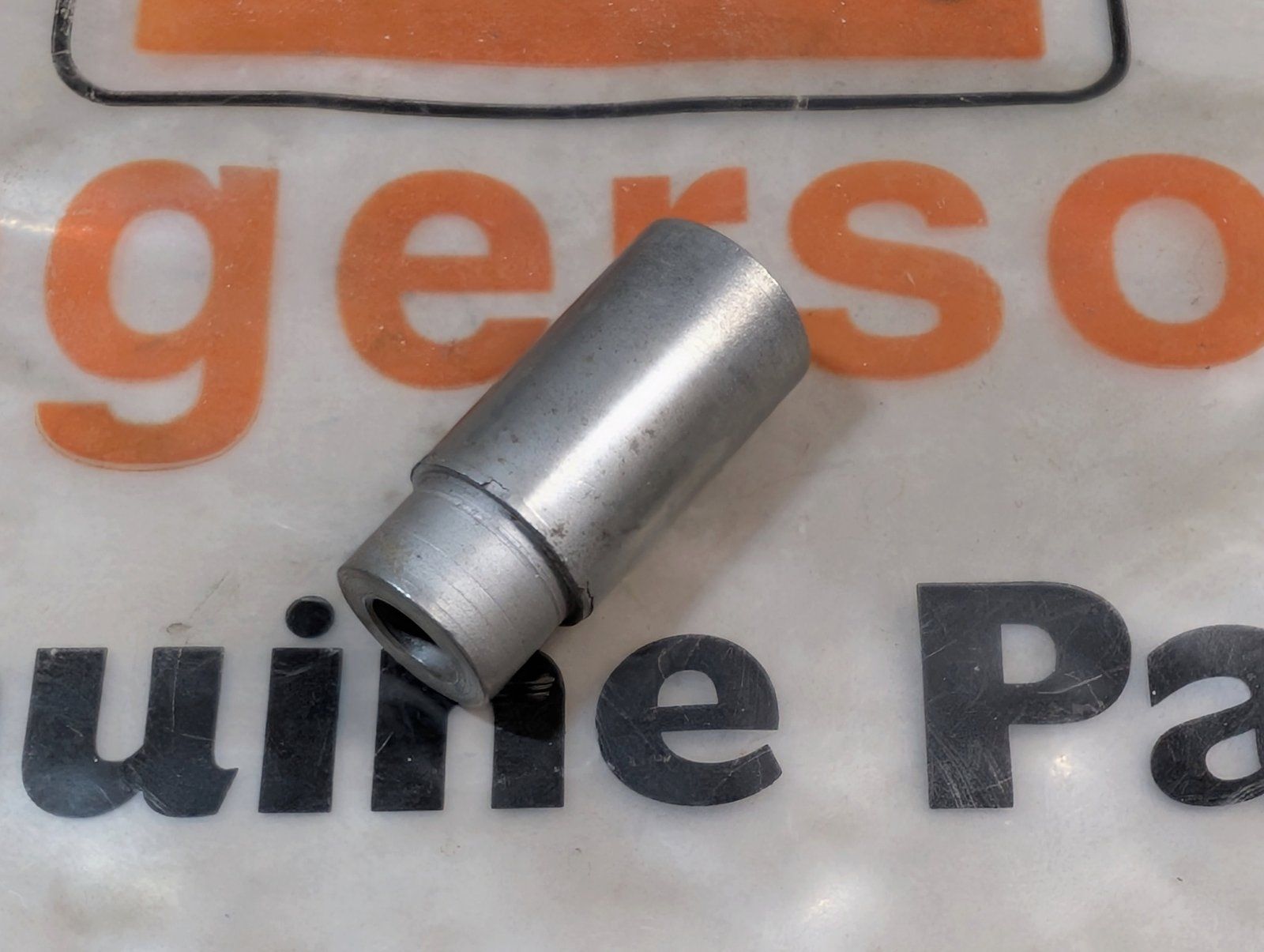 C25787 PIN PIVOT - Ingersoll/Case Tractor Part