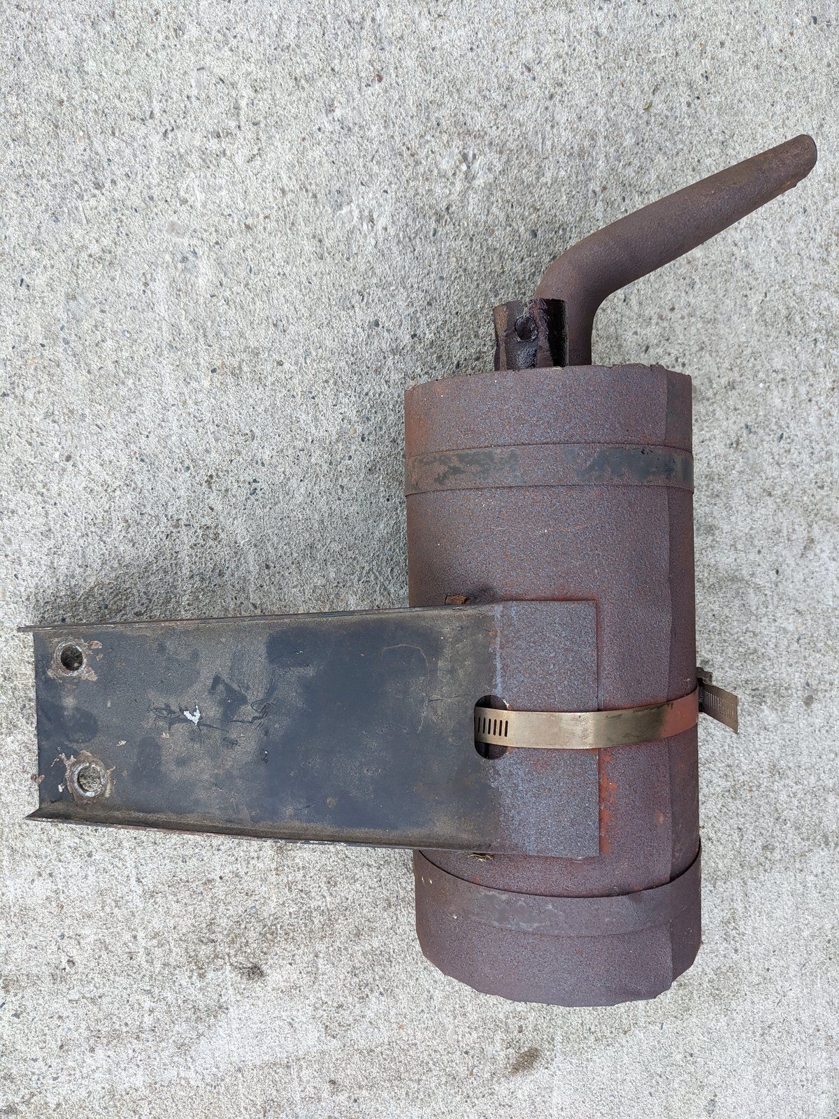 C26063 USED Muffler (200-444) - Ingersoll/Case Tractor Part