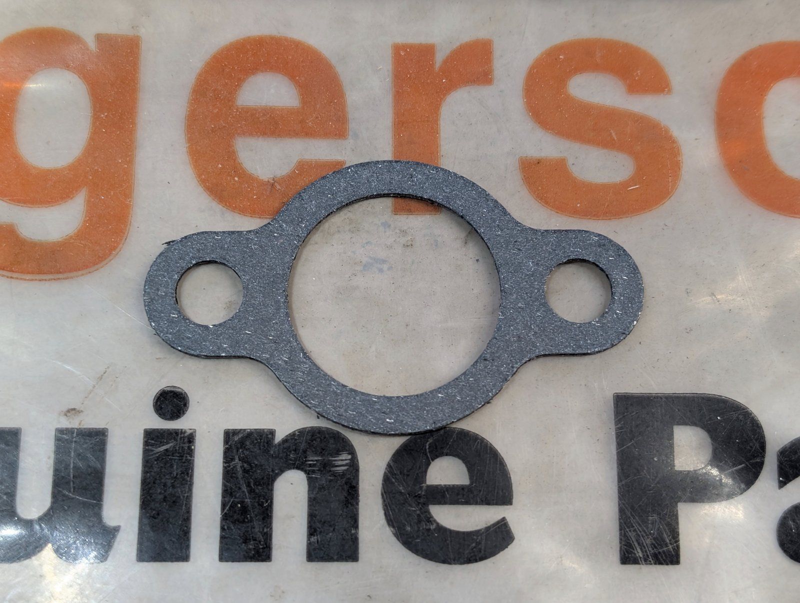 C26207 ONAN Muffler GASKET P SERIES 0154-2746 - Ingersoll/Case Tractor Part