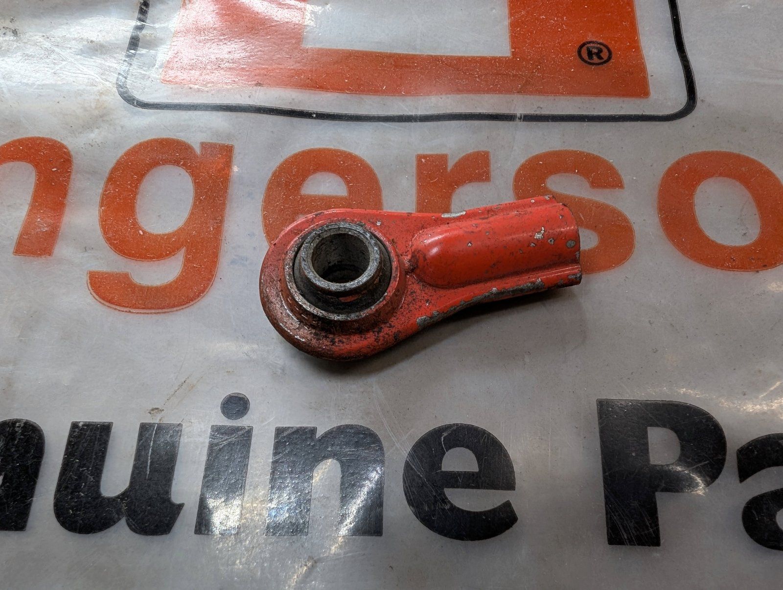 C26333 USED BALL JOINT - LH 3/8-24 THD - Ingersoll/Case Tractor Part