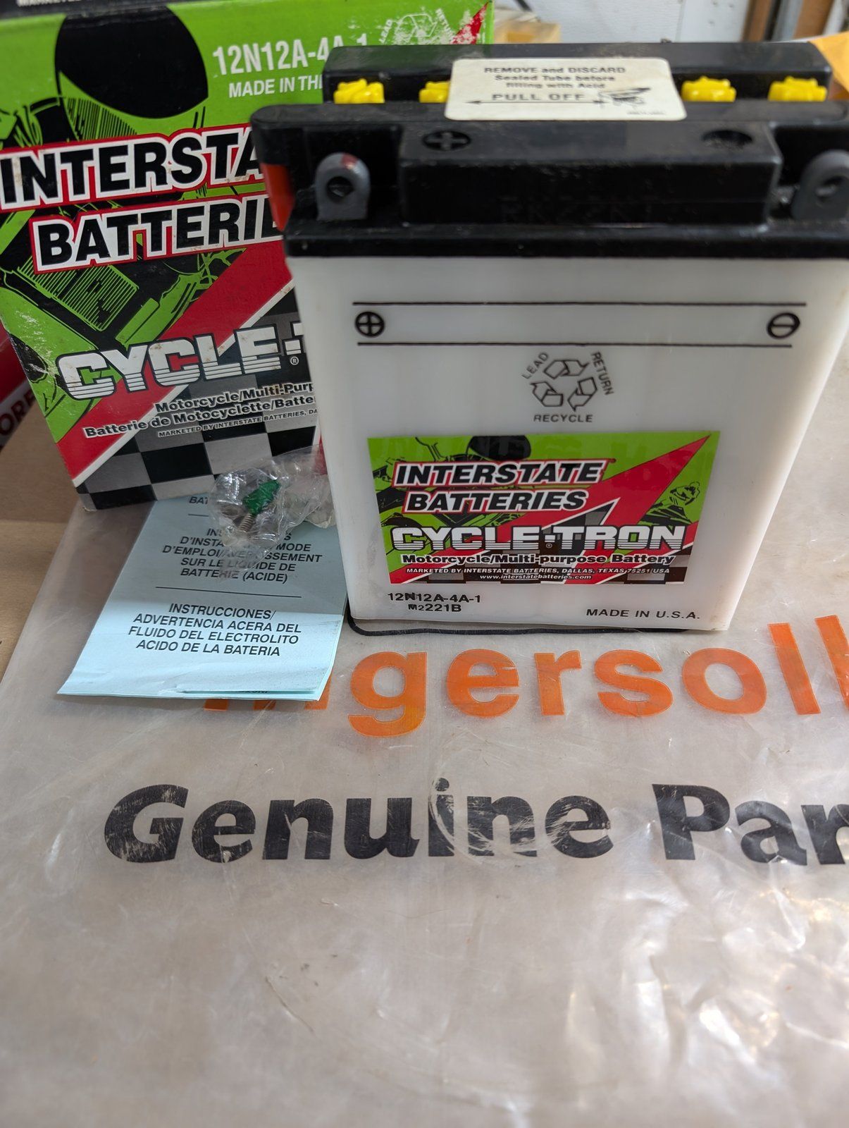 C26425 BATTERY C24350 - Ingersoll/Case Tractor Part