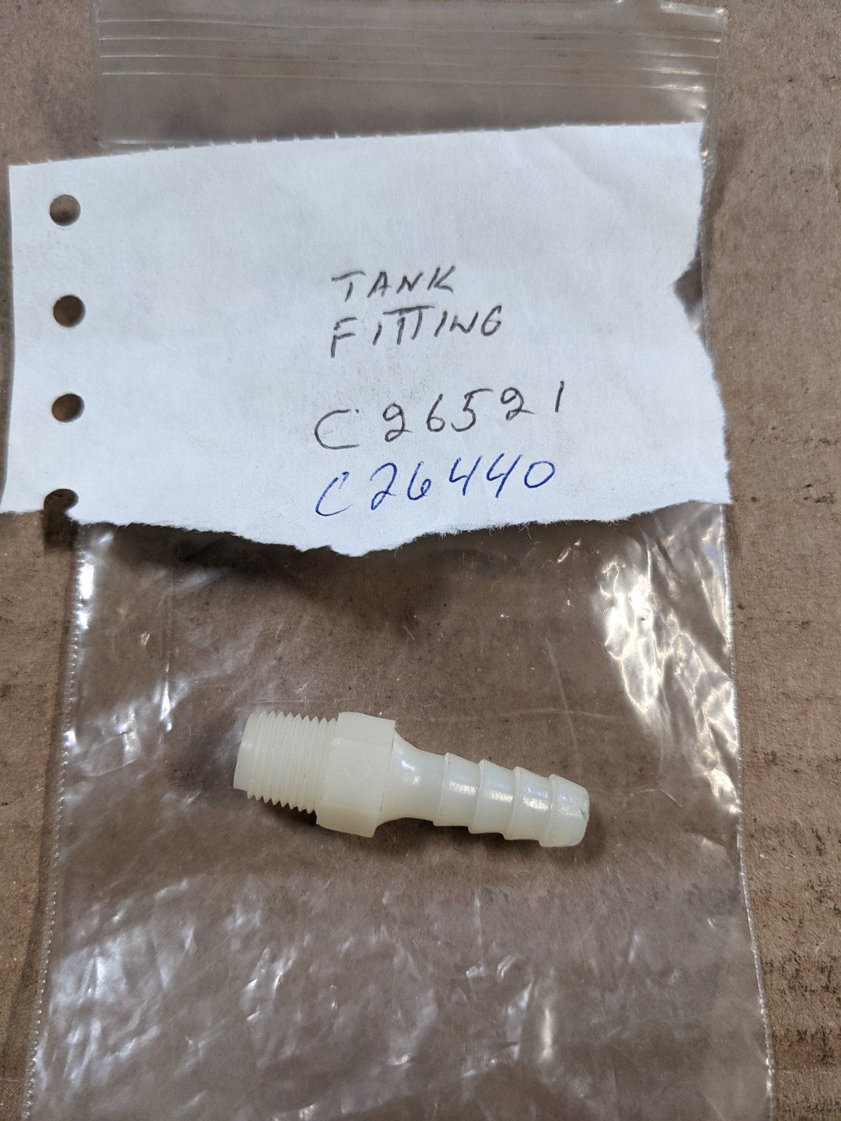 C26440 FIT'G - FUEL TANK 1/4" HOSE BARB X 1/8-27 C26521 - Ingersoll/Case Tractor Part