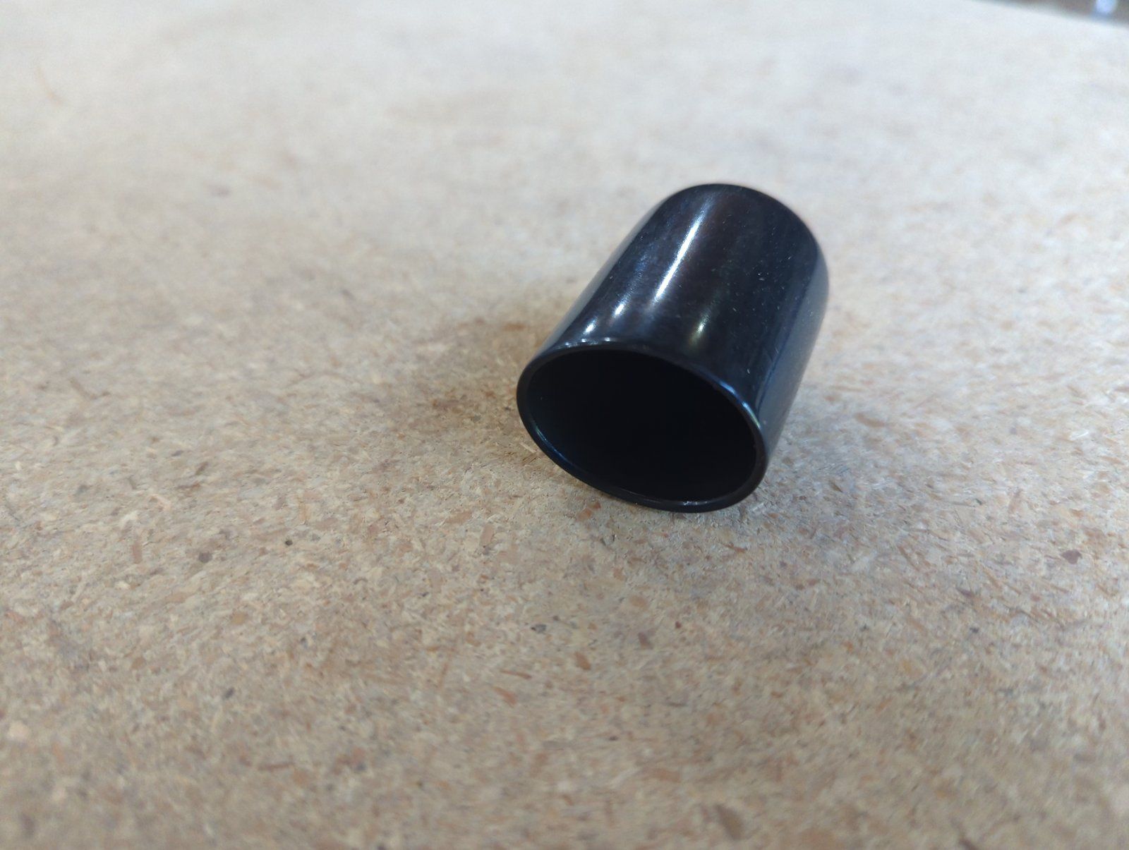 C26526 CAP 1.18 ID X1.2 BLK - Ingersoll/Case Tractor Part