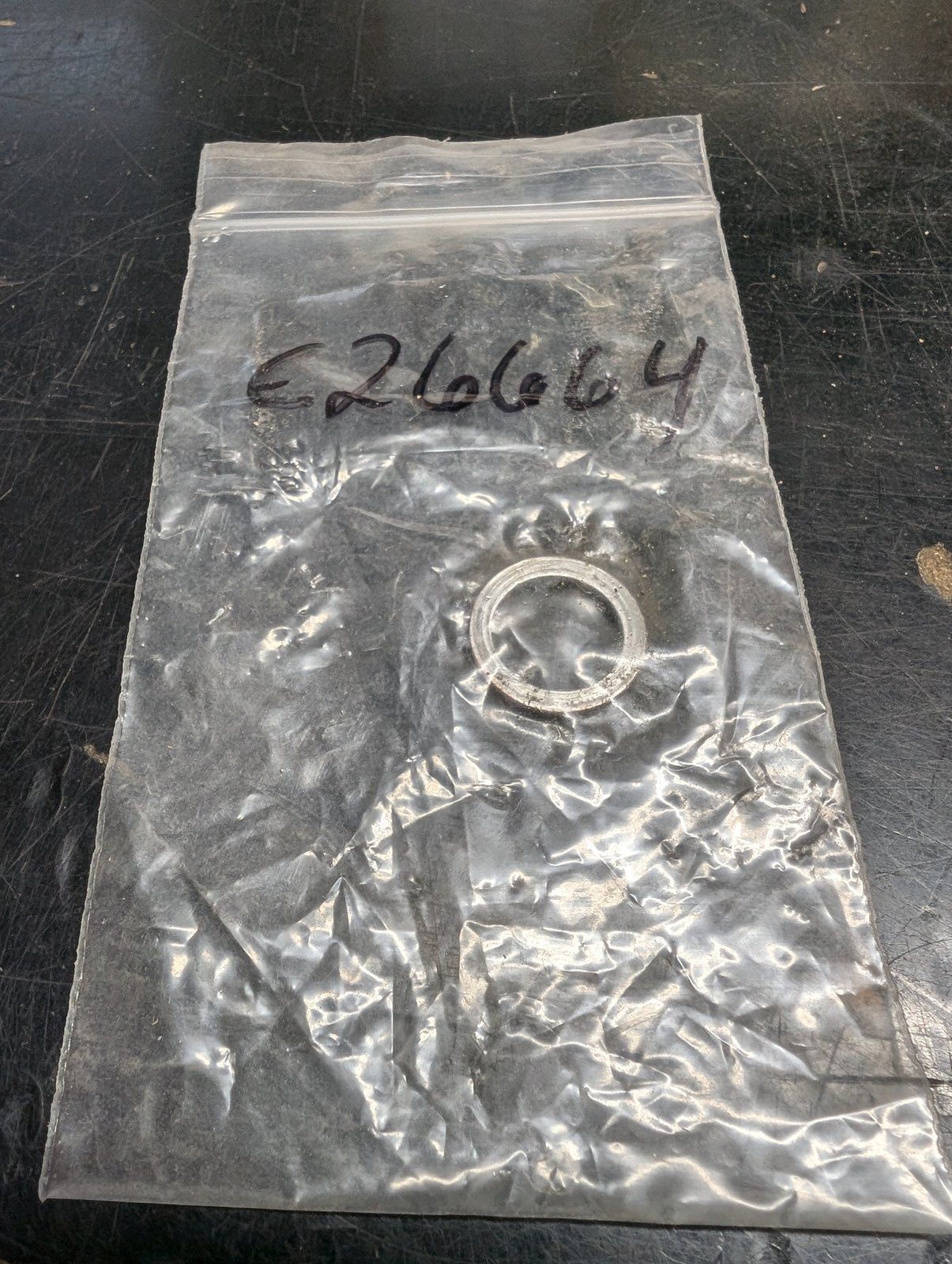 C26664 USED GASKET - Ingersoll/Case Tractor Part
