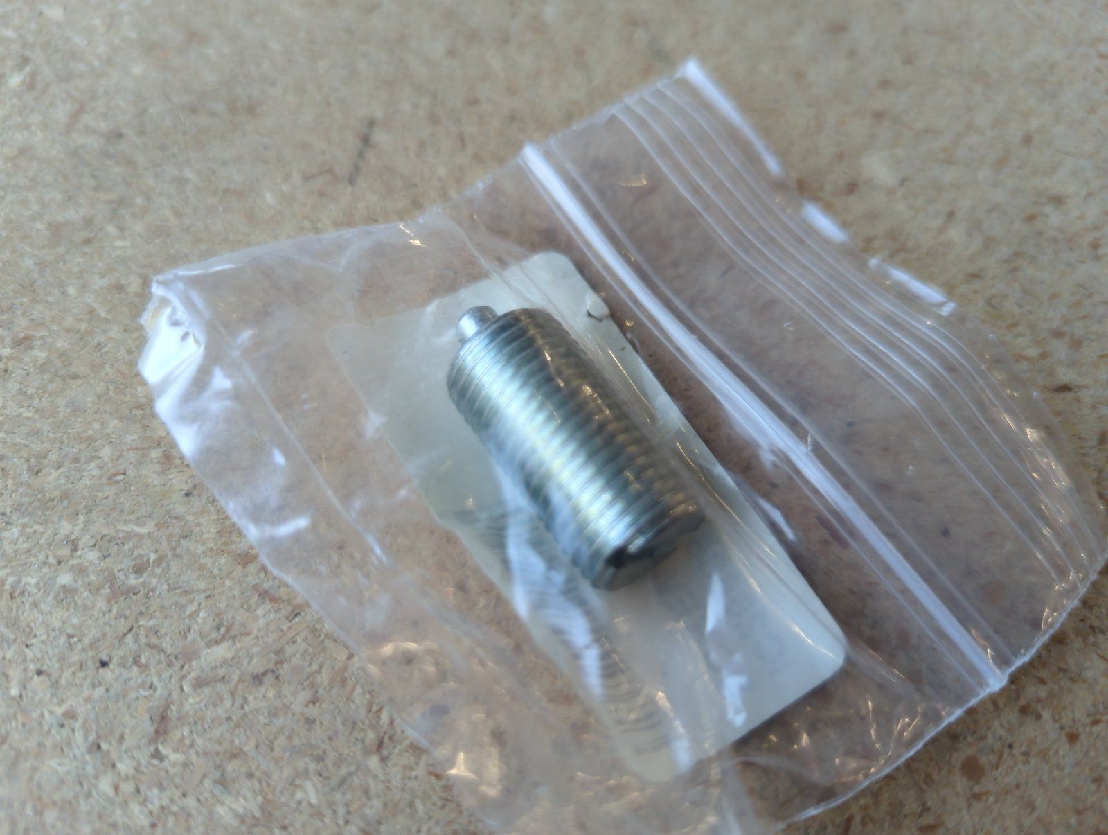 C26665 SCREW C21509 - Ingersoll/Case Tractor Part