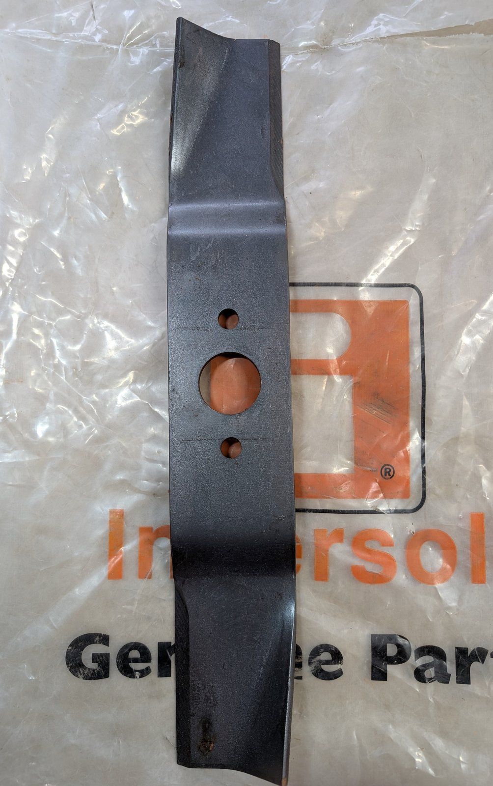 C27113 BLADE - MOWER LMN47 - RM44YR RH DISCHARGE - Ingersoll/Case Tractor Part
