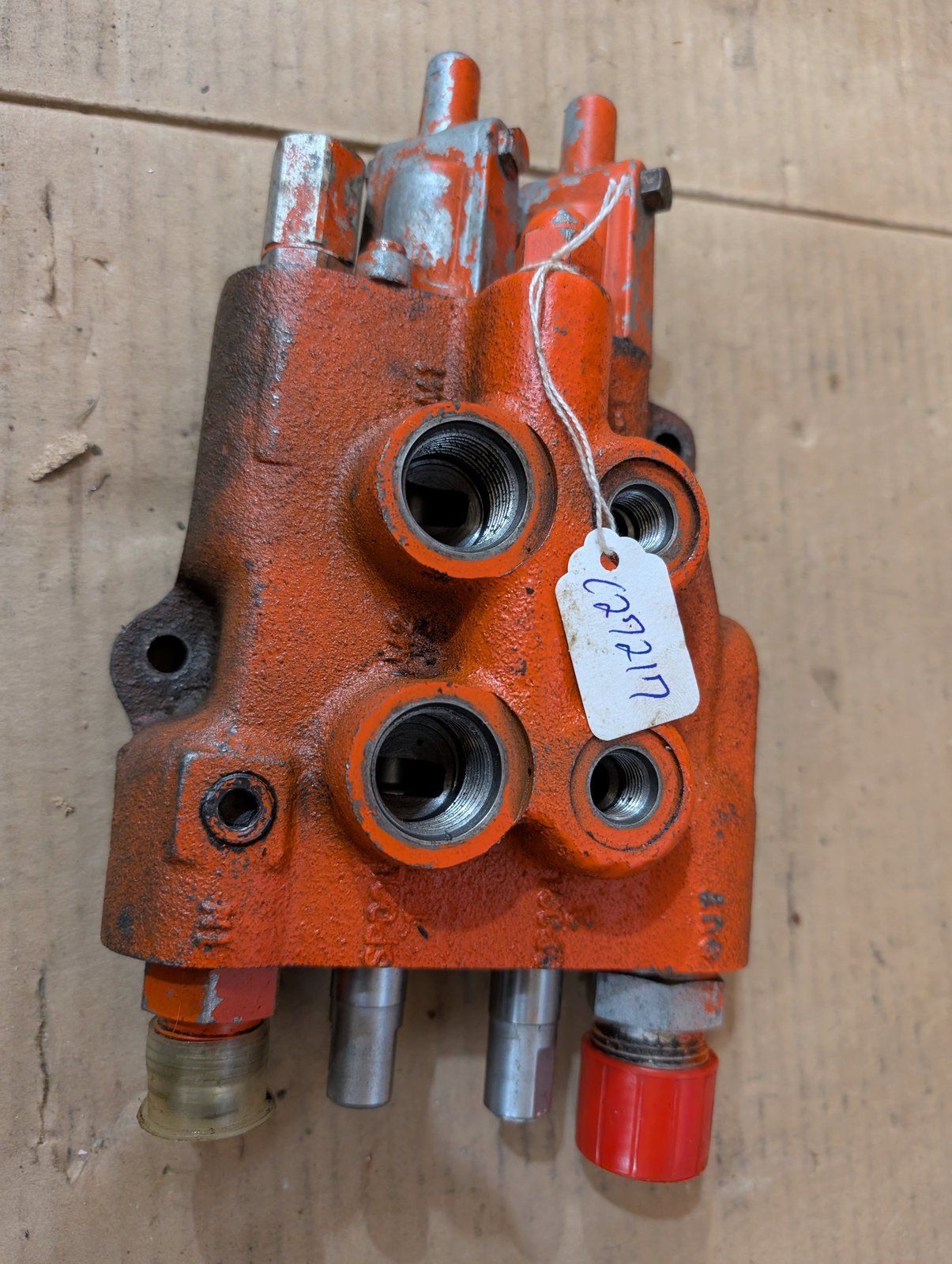 C27217 USED TRAVEL CONTROL VALVE TCV - Ingersoll/Case Tractor Part