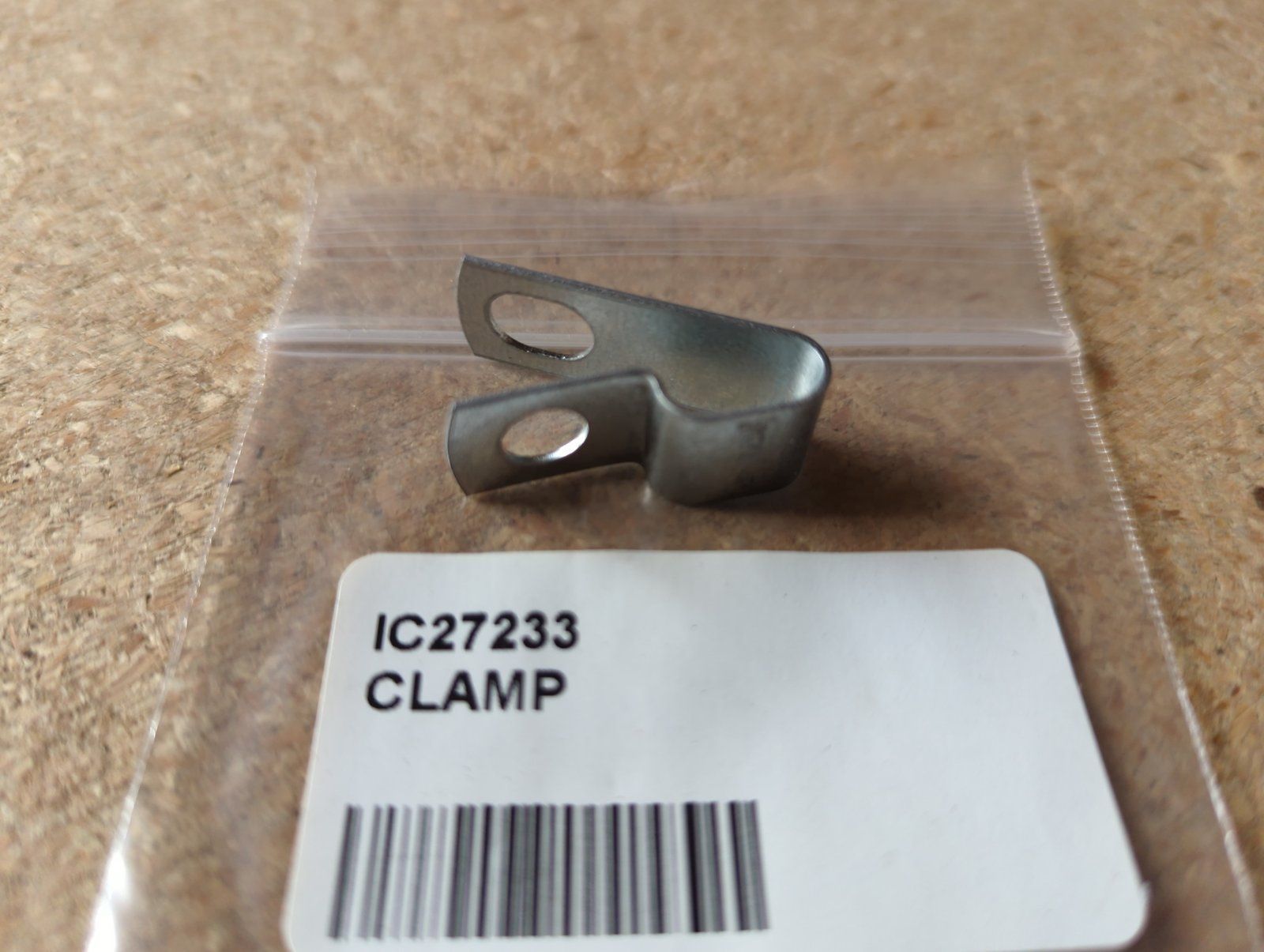 C27233 CLAMP - Ingersoll/Case Tractor Part